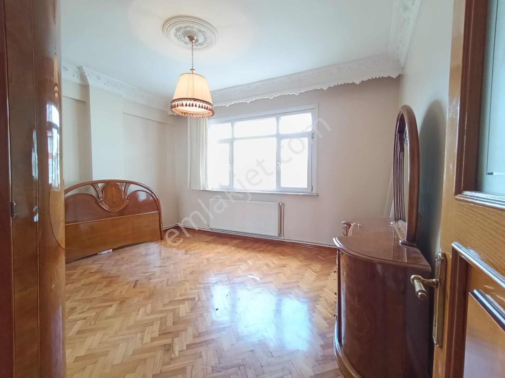 Bahçelievler Mahallesi Talatpaşa Caddesi Üzerinde 3+1 Kiralık Da - Görsel 17