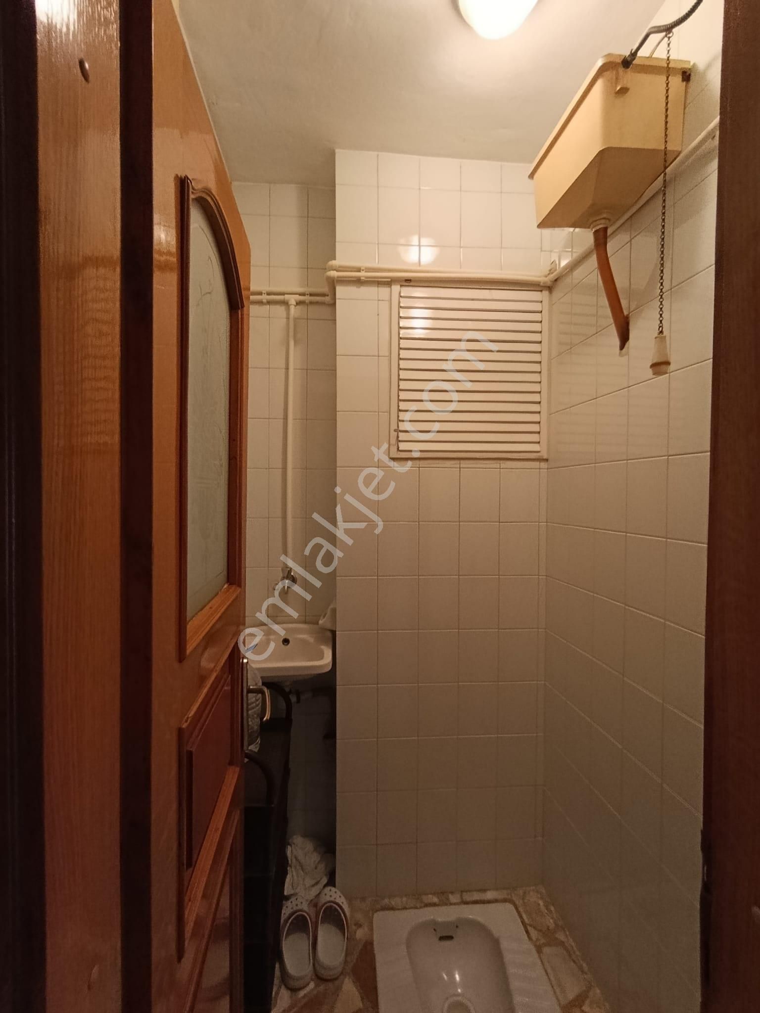 Bahçelievler Mahallesi Talatpaşa Caddesi Üzerinde 3+1 Kiralık Da - Görsel 14