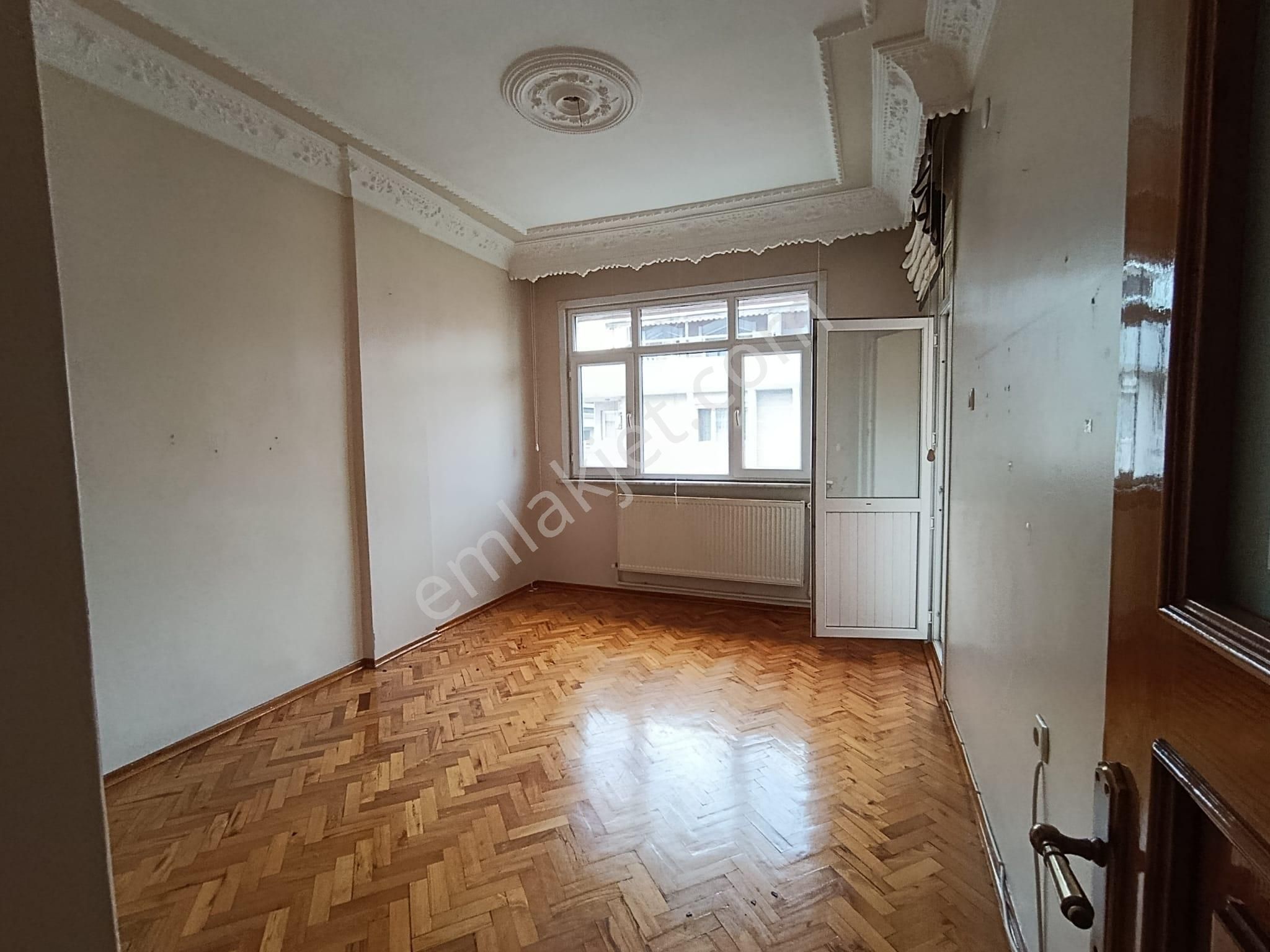 Bahçelievler Mahallesi Talatpaşa Caddesi Üzerinde 3+1 Kiralık Da - Görsel 18