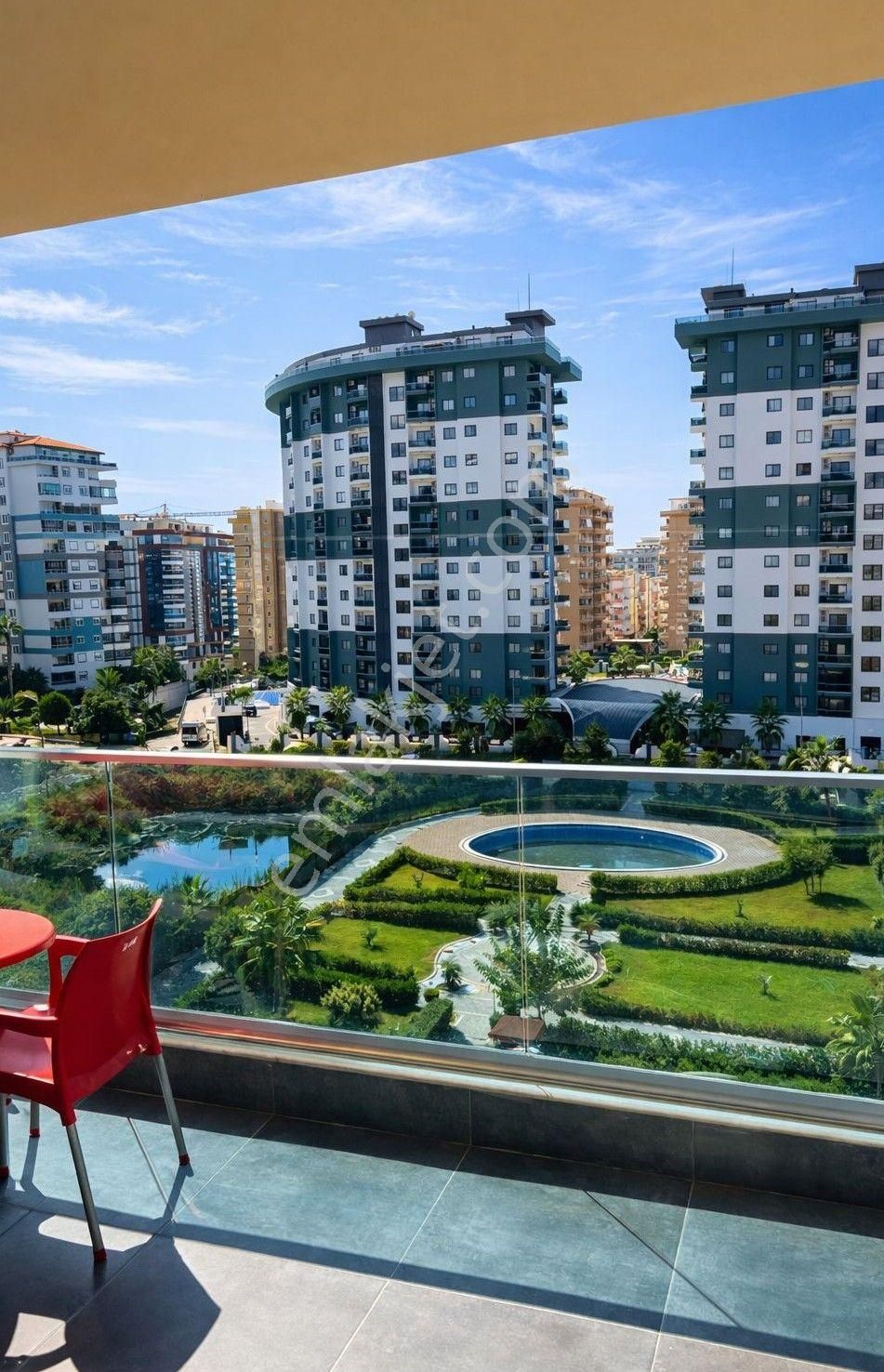 Alanya Mahmutlar Mah.denize 700 Mt.eşyalı Satılık 1+1 Daire