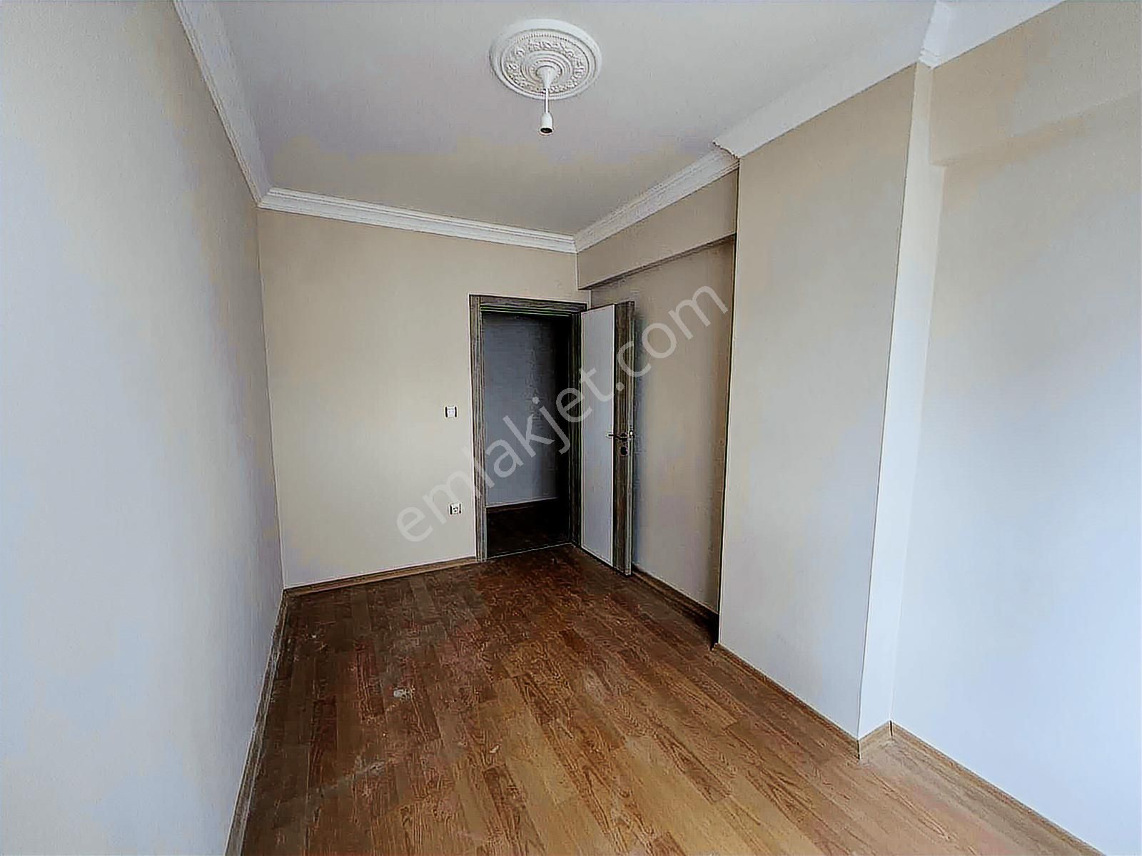 Yılandarda Havuzlu Site İçerisinde 3+1 110 M2 Net Bahçe Katı - Görsel 18