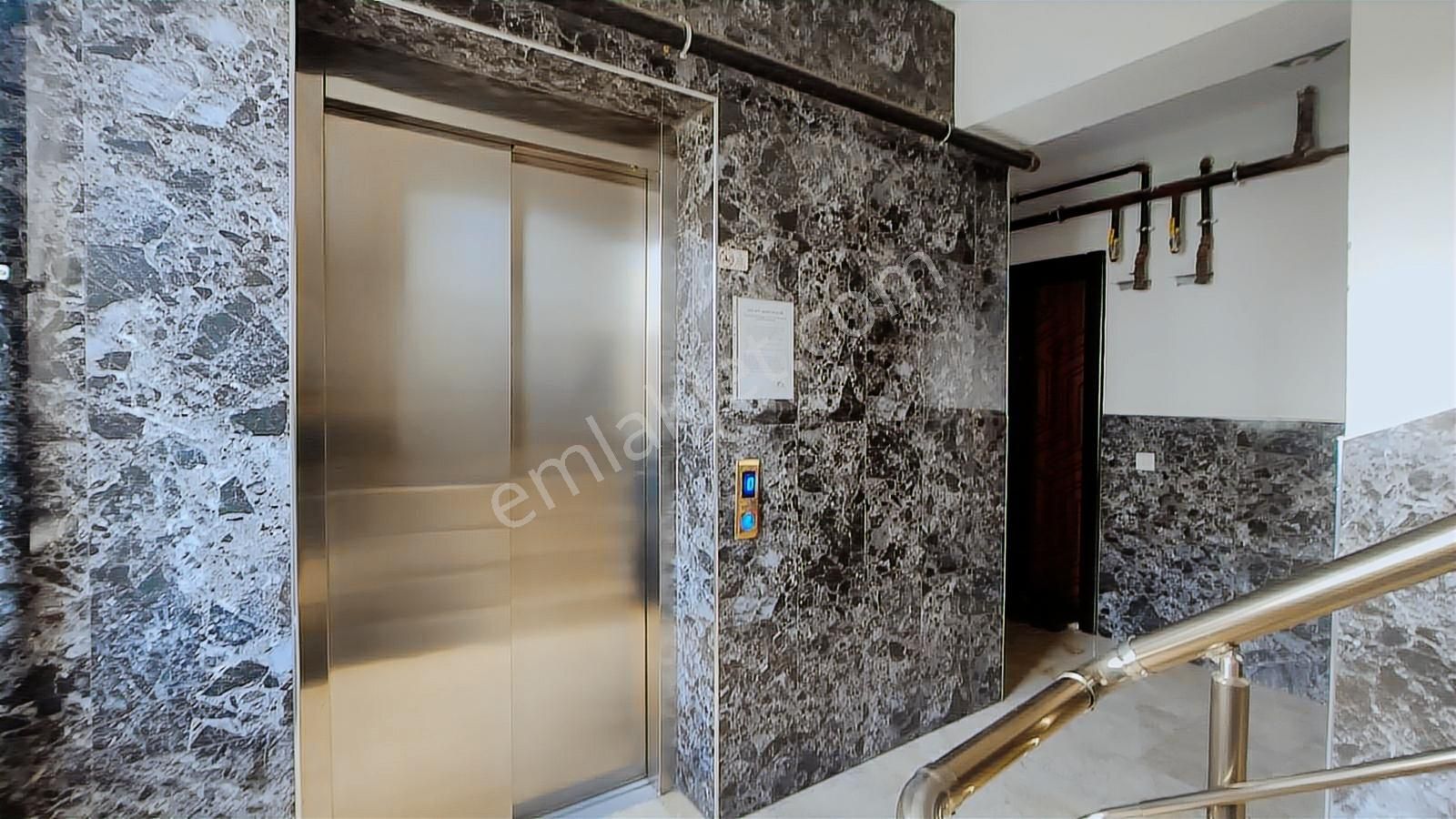 Karaca'dan Ulusoy Caddesınde Full Eşyalı Arakat - Görsel 16