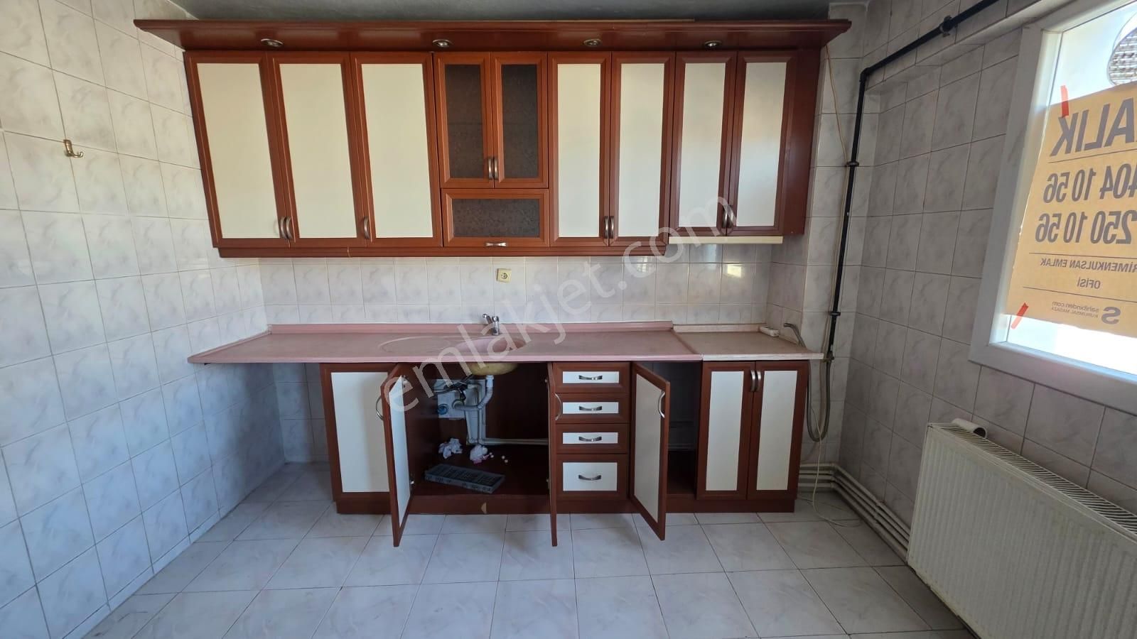 Ali Rıza Avni Blv. Üzerinde 2+1 Arakat Daire - Görsel 7