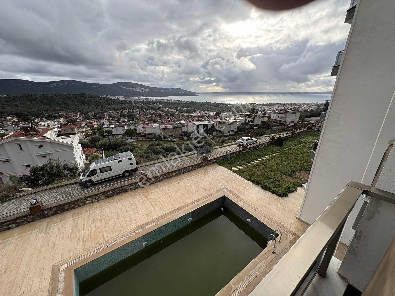 Full Deniz Manzaralı Havuzlu Site İçerisinde 2+1 Daire - Görsel 8