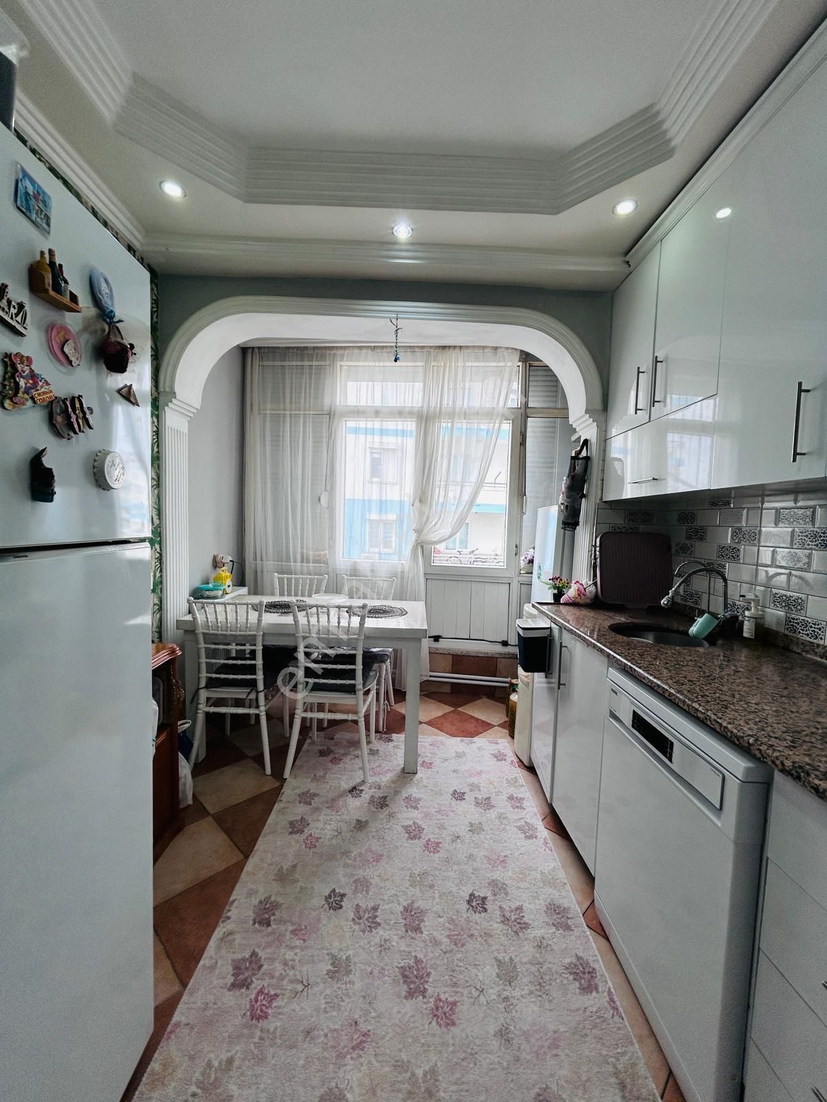Mevlana Caddesi Üzeri Asansörlü Arakat Geniş 3+1 - Görsel 9