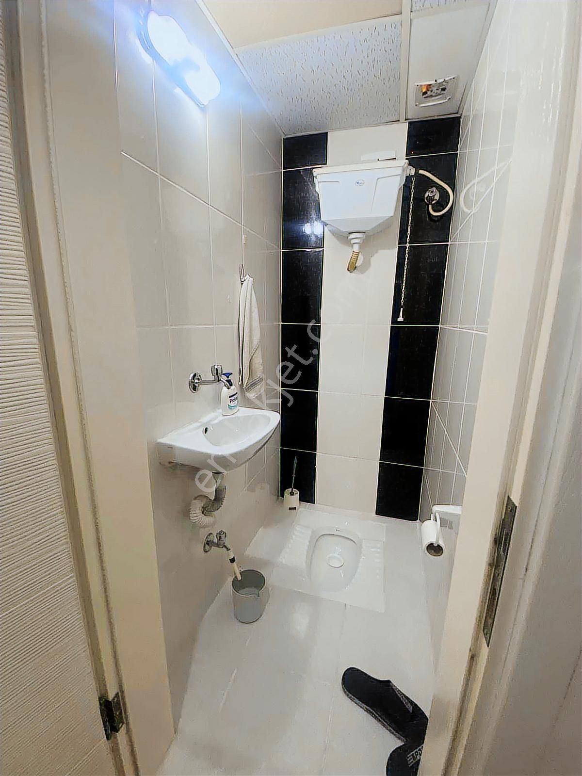 Nurfen'den Pazaryeri Karşısı Genç Binada Geniş Bahçeli 3+1 Daire - Görsel 11