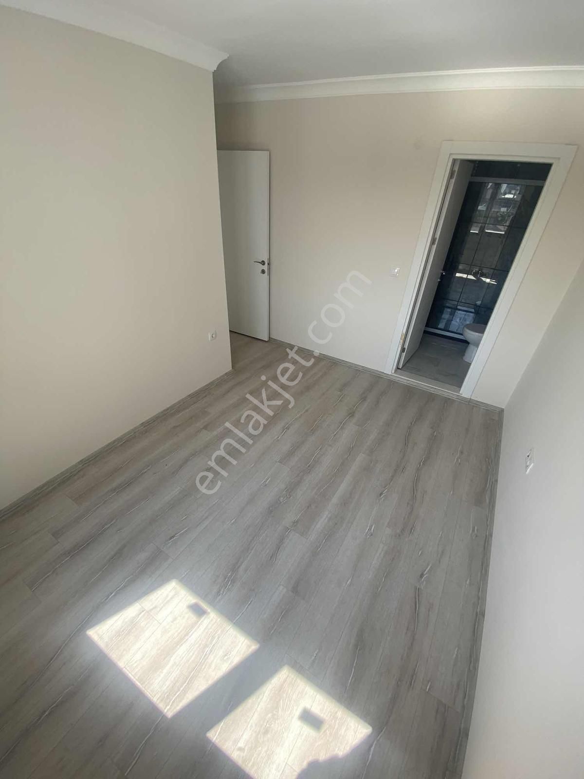 Nurfen'den Hastane Yanı Sıfır Ebeveyn Banyolu Geniş 3+1 Daire - Görsel 9