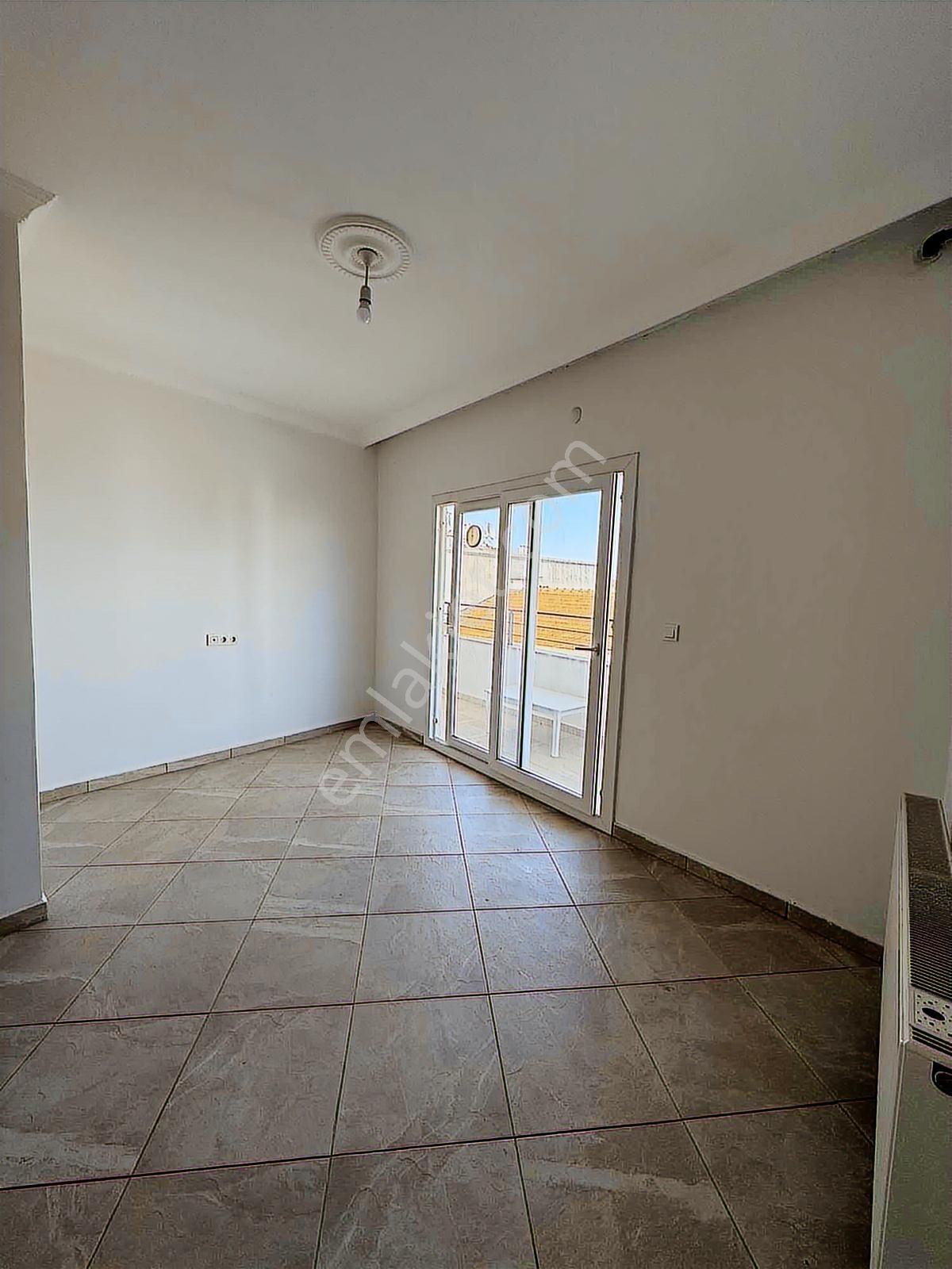 Nurfen'den Bozyaka Cadde Yanı Tadilatlı Binada 2+1 Bakımlı Daire - Görsel 3