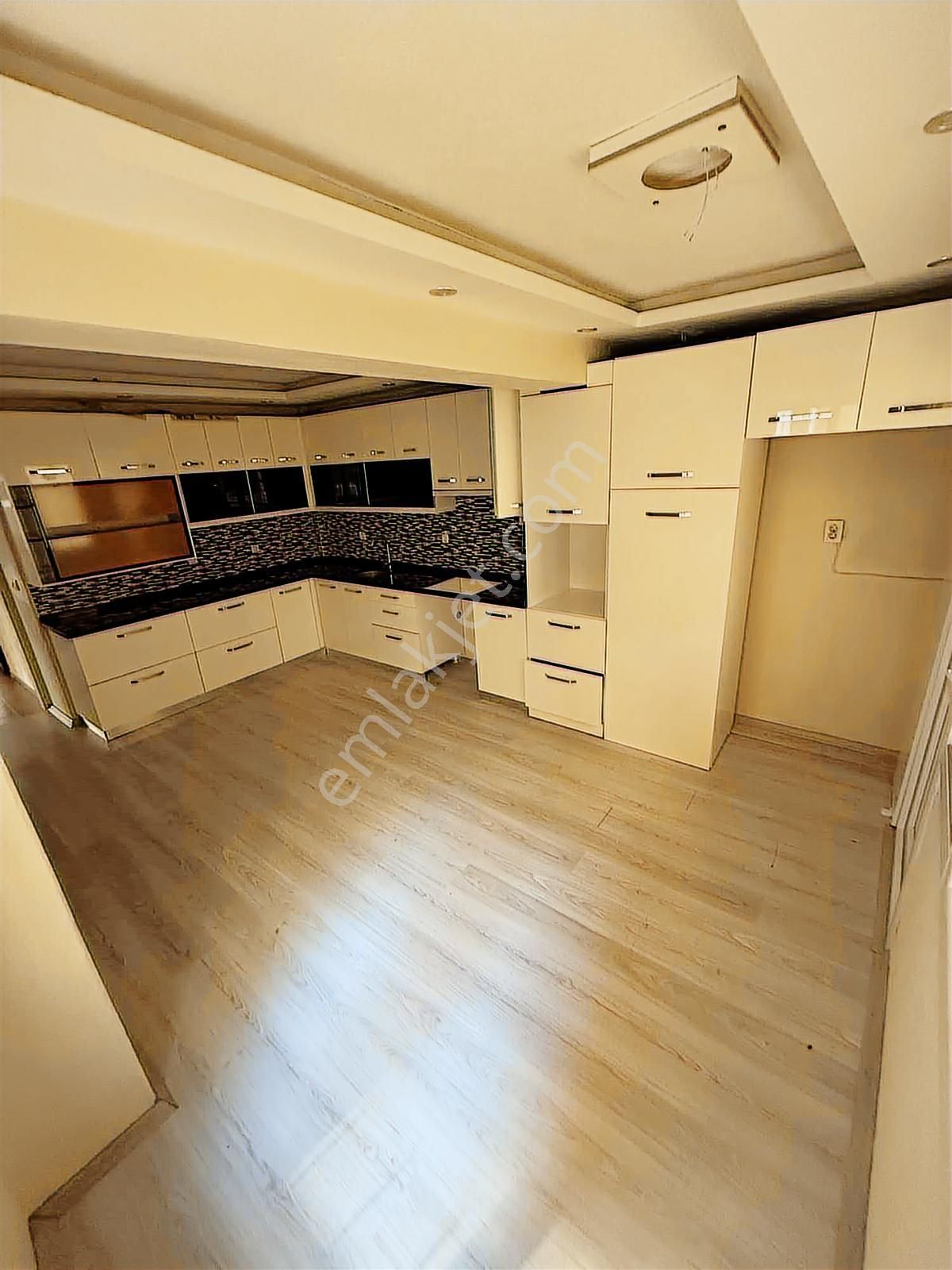 Nurfen'den Pazaryeri Yanı Genç Binada Bahçeli Tadilatlı Kiralık - Görsel 12