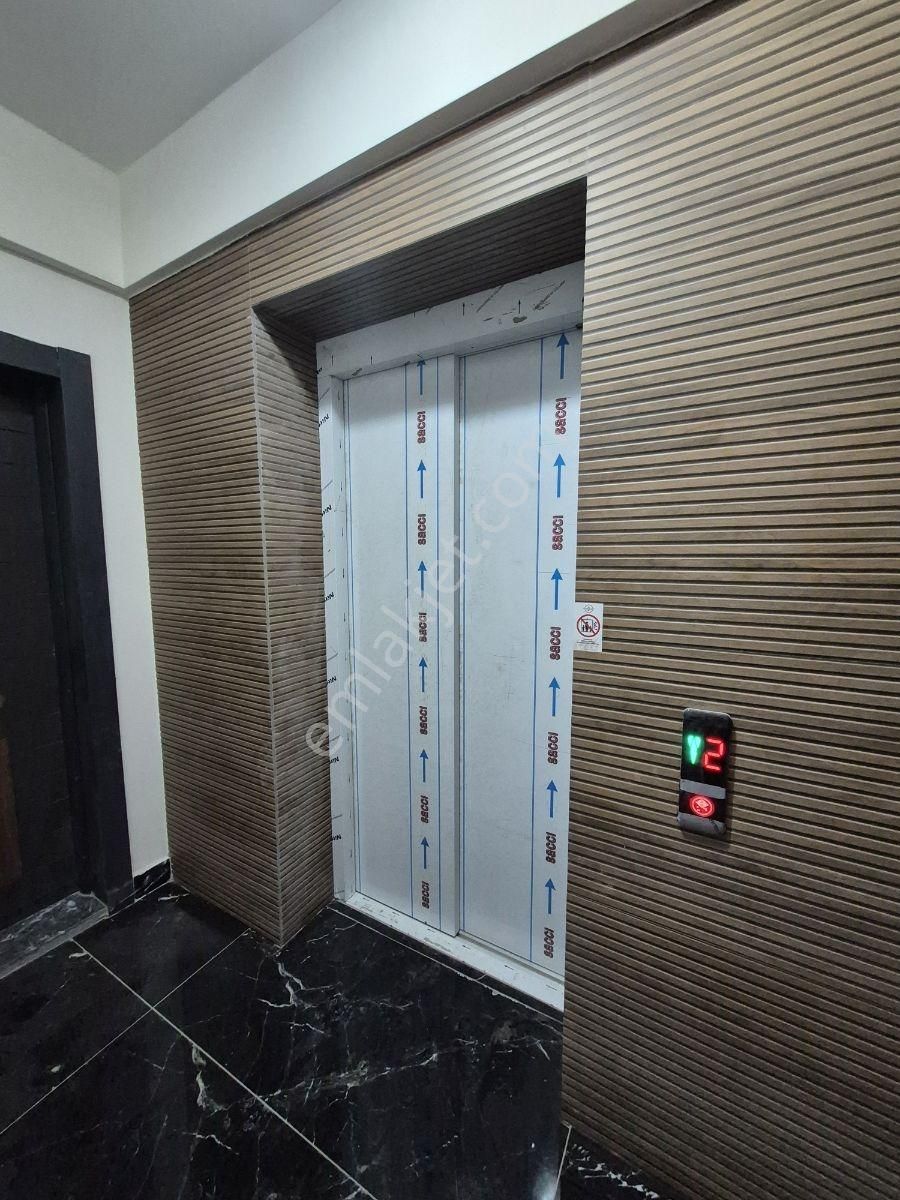 Nurfen 'den Gülyaka Mh'de Yeni Bina Otoparklı Asansörlü 2+1daire - Görsel 23