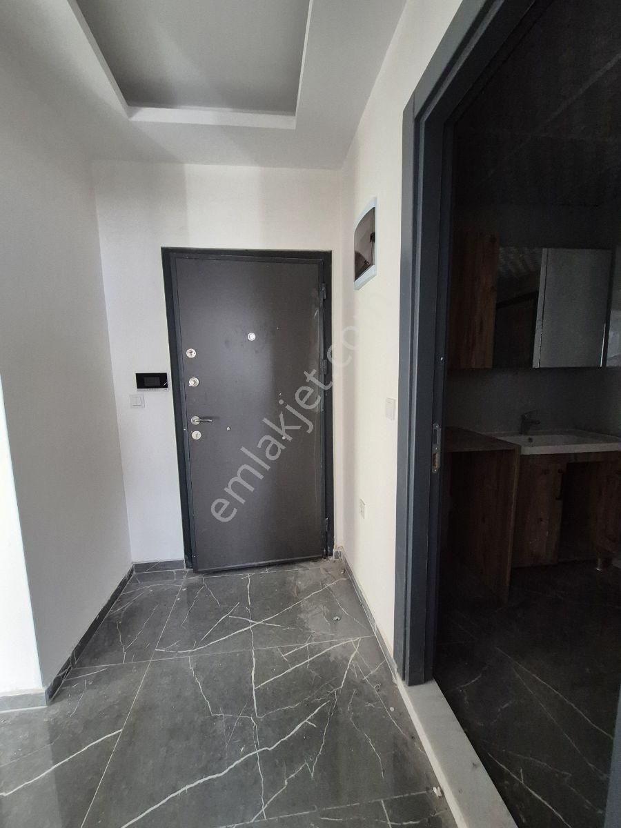 Nurfen 'den Gülyaka Mh'de Yeni Bina Otoparklı Asansörlü 2+1daire - Görsel 11