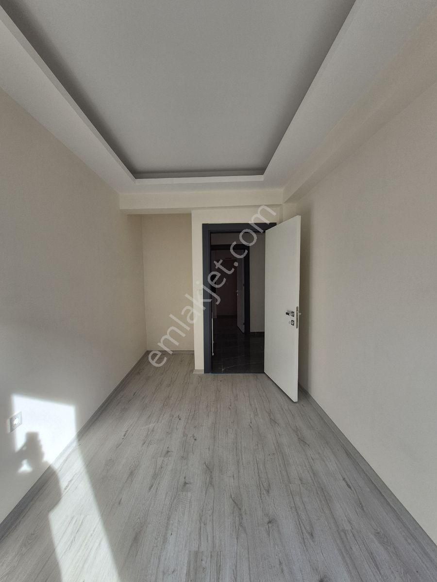 Nurfen 'den Gülyaka Mh'de Yeni Bina Otoparklı Asansörlü 2+1daire - Görsel 34