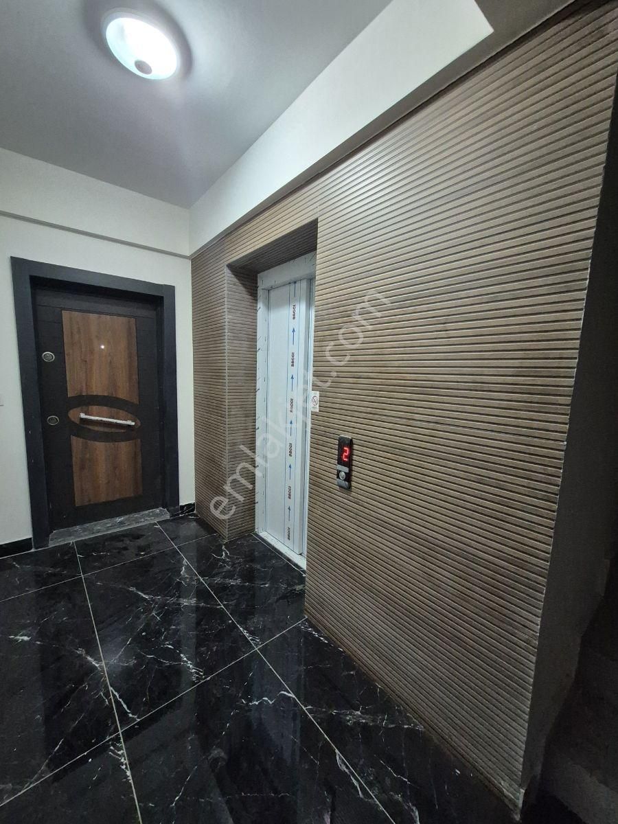Nurfen 'den Gülyaka Mh'de Yeni Bina Otoparklı Asansörlü 2+1daire - Görsel 15