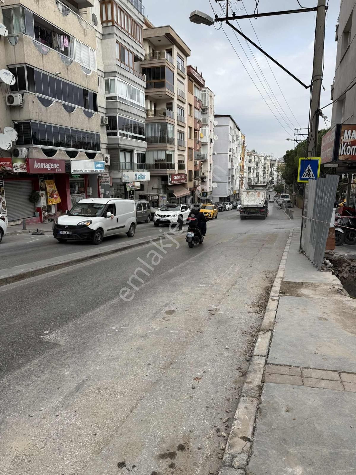 Nurfen'den Cadde Üstü Genç Binada Kapalı Otoparklı Geniş Daire - Görsel 2