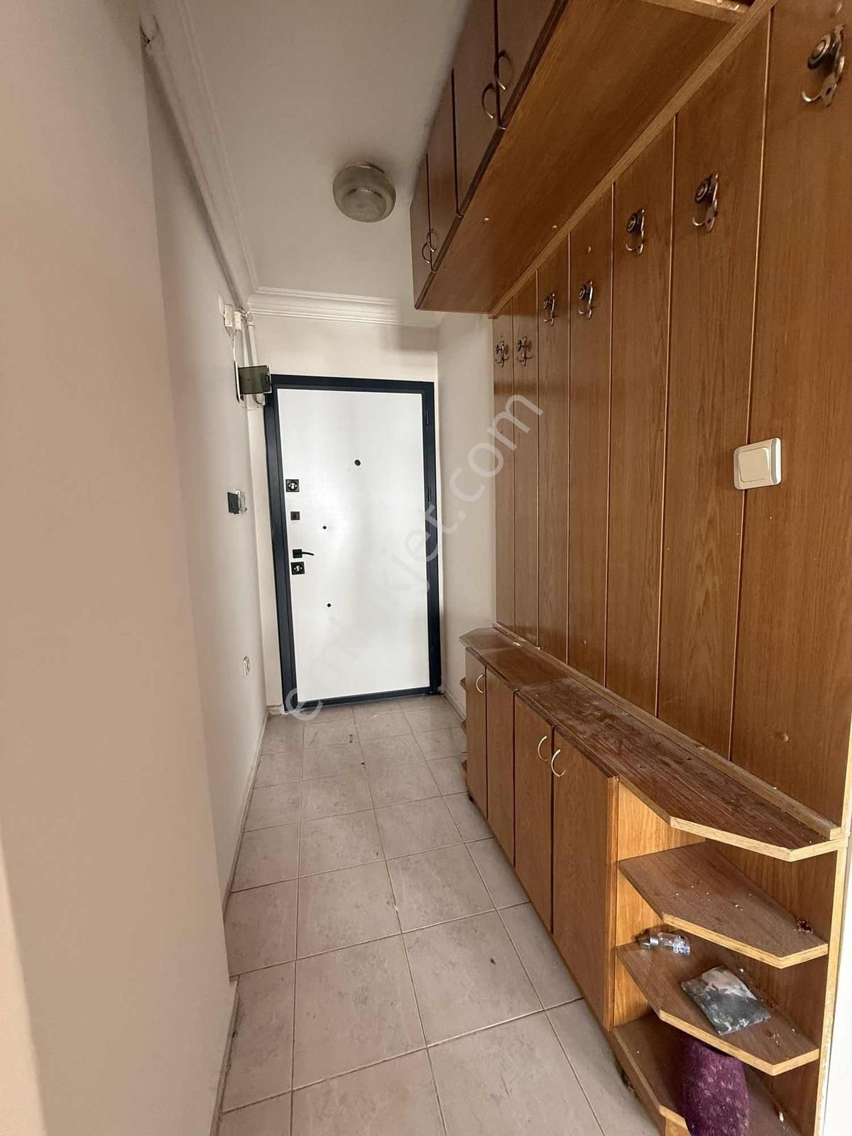 Nurfen'den Cadde Yakını Köşe Bina Arakat Geniş Otoparklı Kiralık - Görsel 4