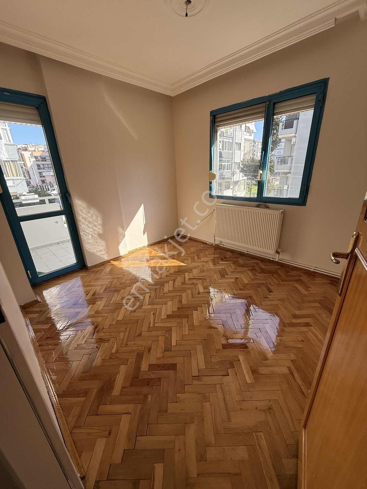 Nurfen'den Cadde Yakını Köşe Bina Arakat Geniş Otoparklı Kiralık - Görsel 13