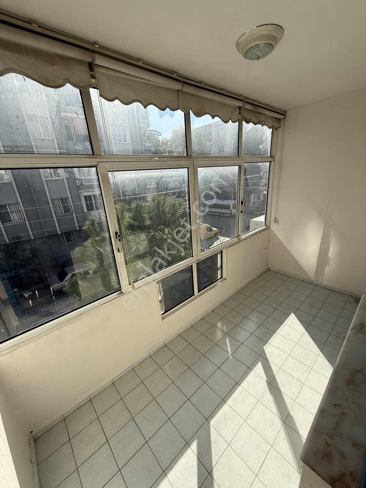 Nurfen'den Cadde Yakını Köşe Bina Arakat Geniş Otoparklı Kiralık - Görsel 8