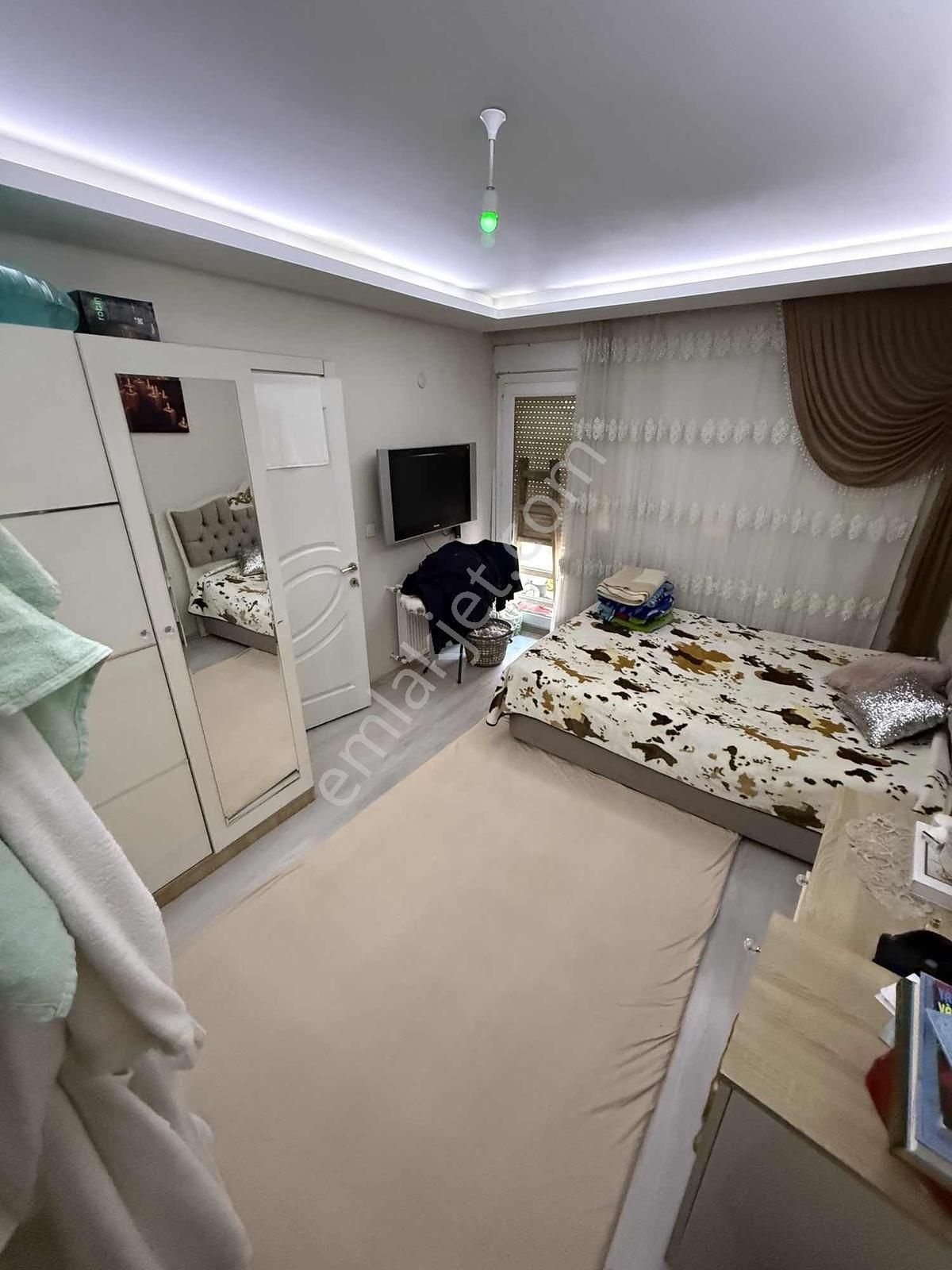 Nurfen'den İzmirpak Avm Yakını Genç Binada Geniş Arakat Satılık - Görsel 12