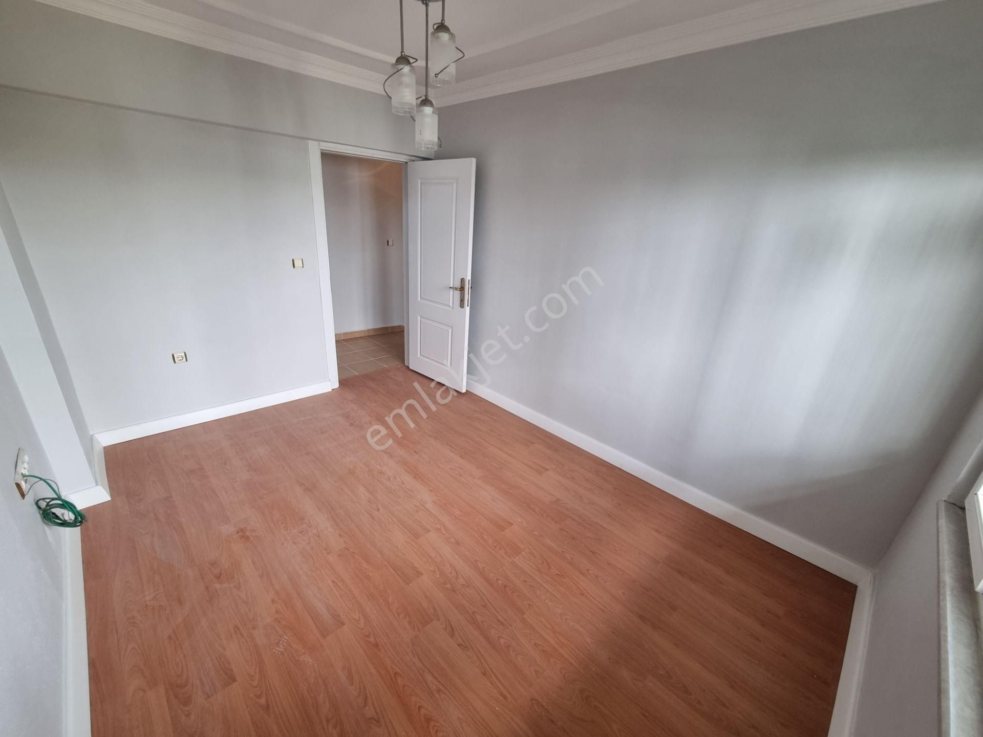 Karasu Denize Birinci Parsel Havuzlu Site Satılık 2+1 - Görsel 19