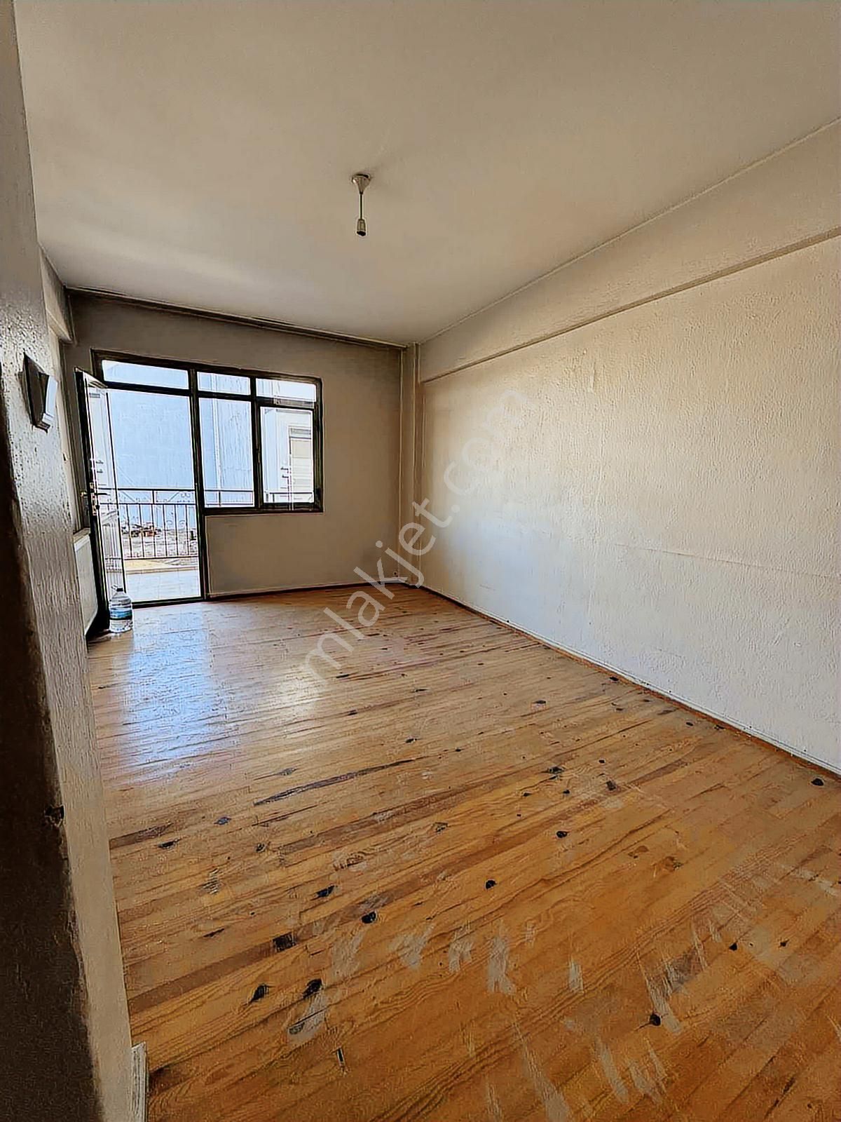 Nurfen'den Cadde Yakını Köşe Binada 3+1 Arakat Kiralık - Görsel 11