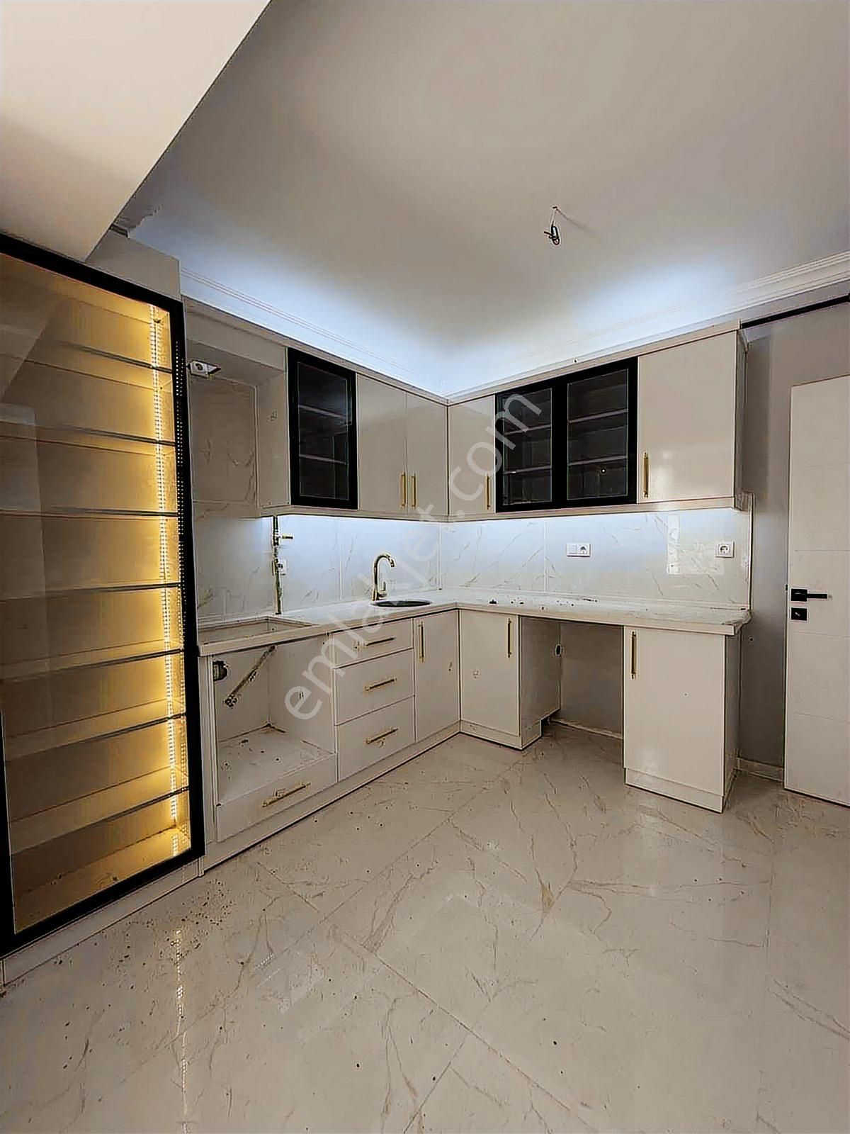 Nurfen'den Cadde Yakını Arakat Full Tadilatlı Geniş Kiralık