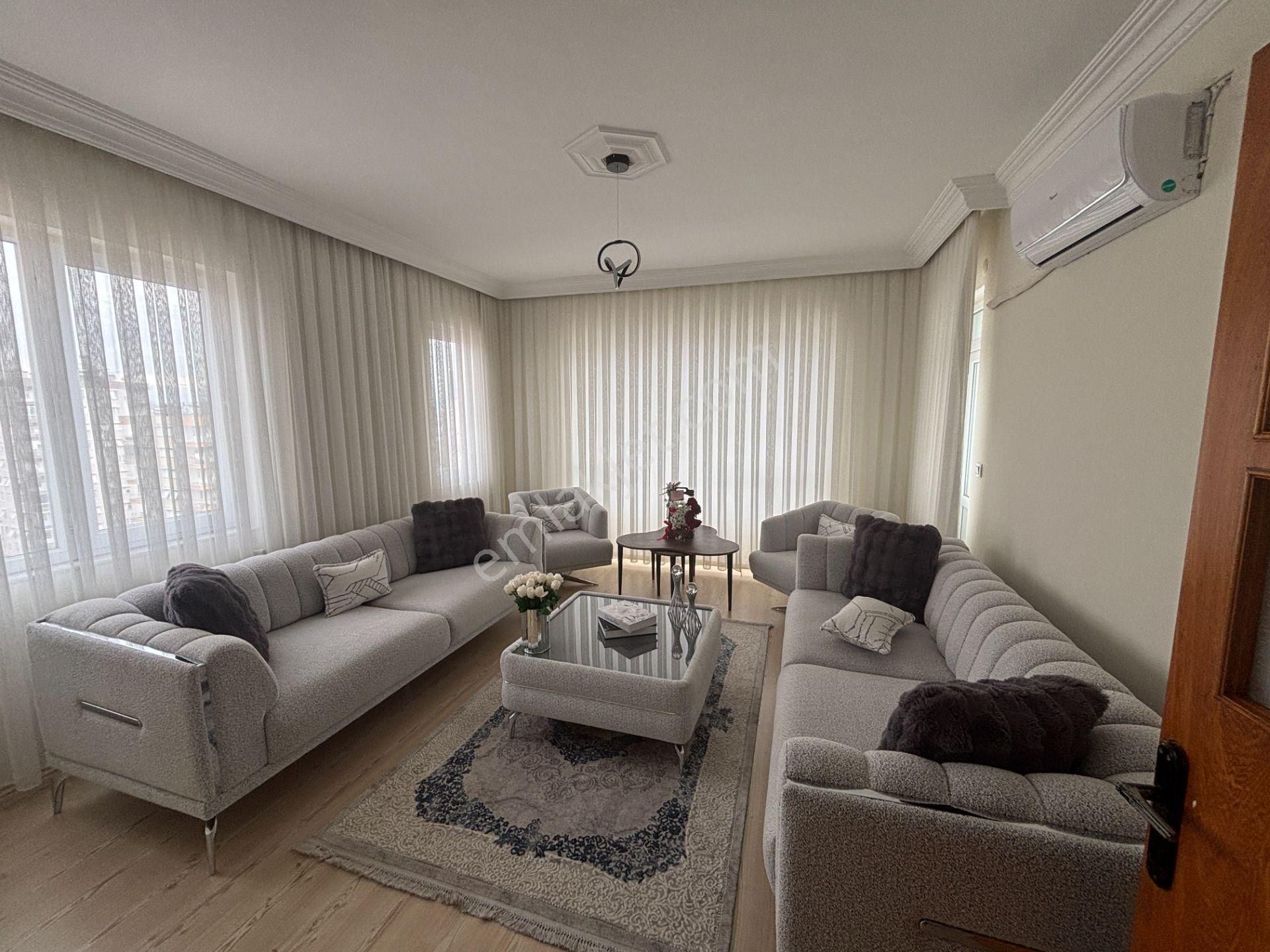 Cadde Üzeri Geniş 3+1