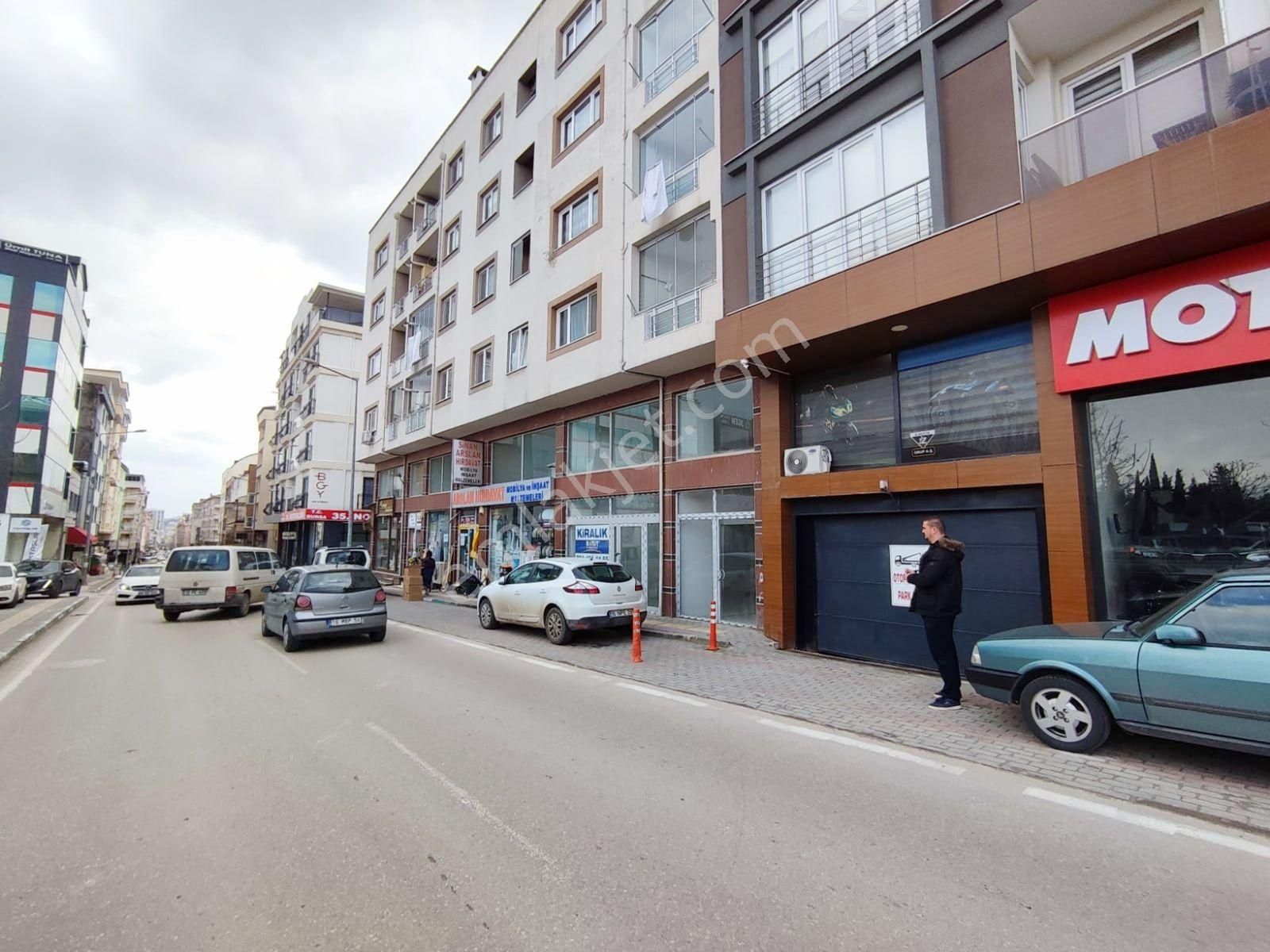 Nilüfer Beşevler Yıldırım Caddesi Satılık Dükkan - 390m²