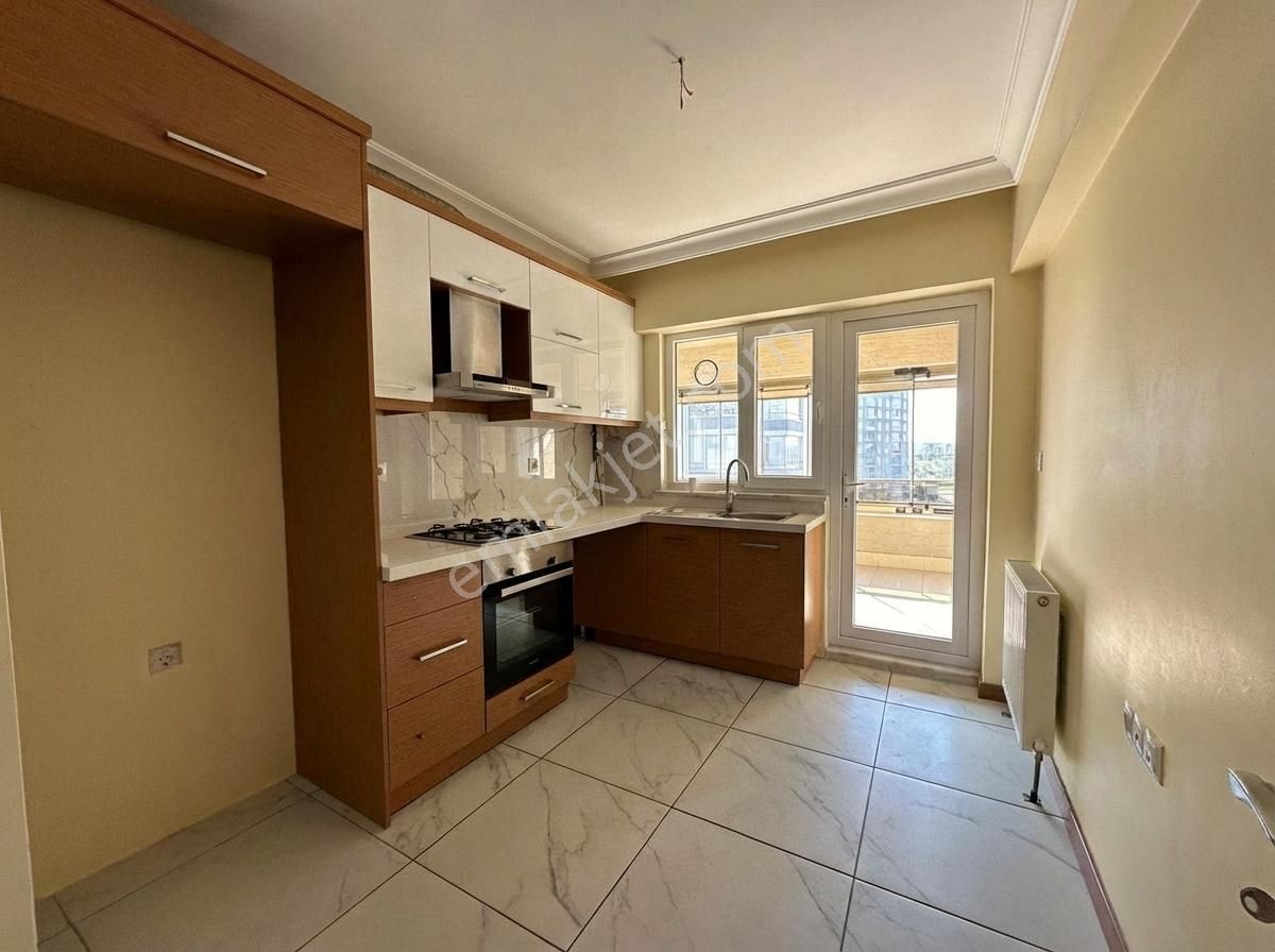 Remax Advantage'den 23 Nisanda Satılık Arakat 2+1 Boş Daire - Görsel 14