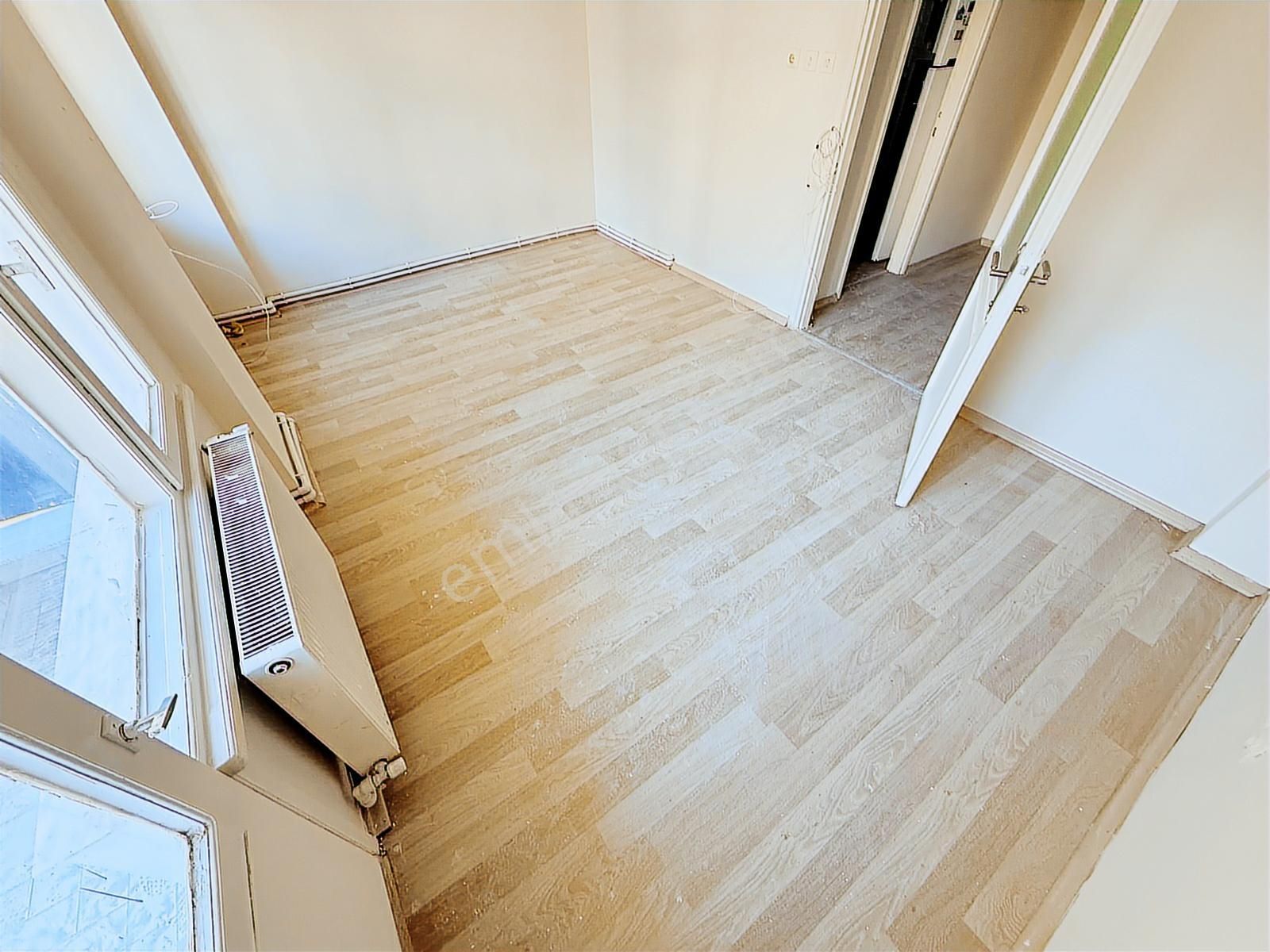 Maltepe İnönü Caddesine Paralel Ara Kat 2+1 Satılık Daire - Görsel 8