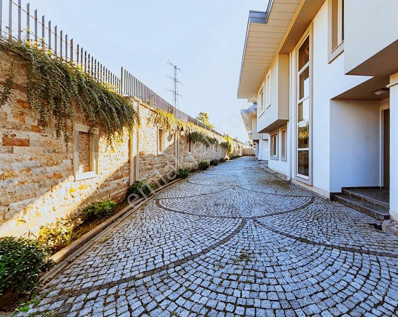 Sarıyer Doğuş Konaklarında Kiracılı 220m2 3+1 Çatı Dubleks - Görsel 3