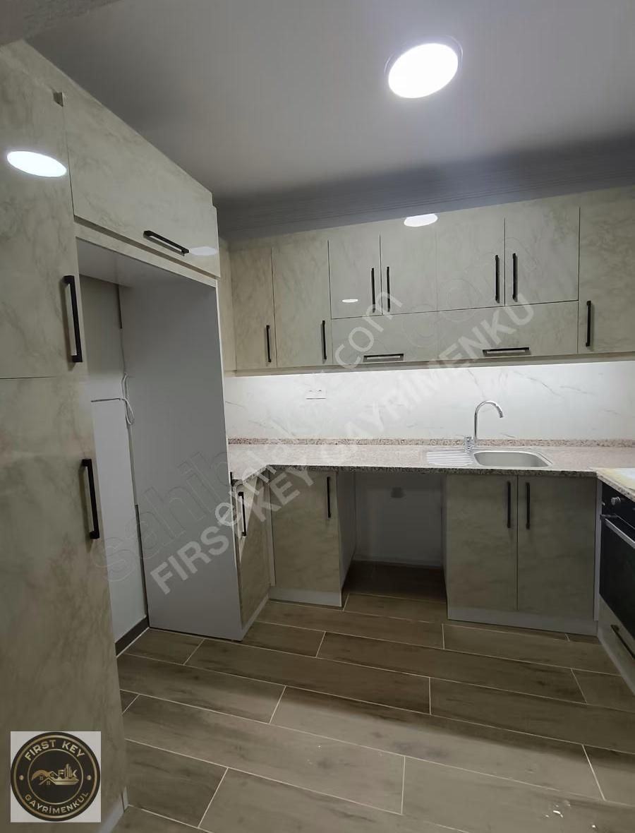 Yeşilova Mahallesinde, Full Tadilatlı Kiralık 3+1 Daire - Görsel 3