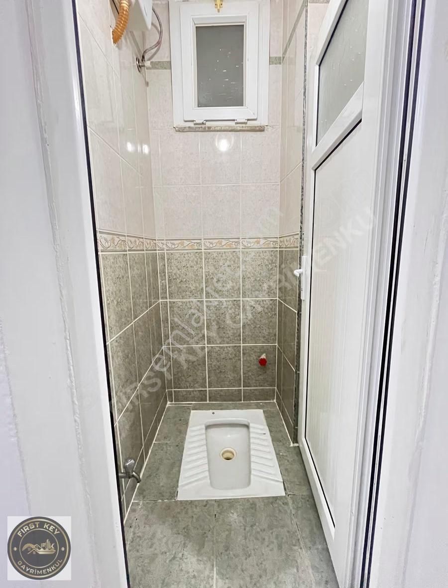 Yeşilova'da, Asansörlü, Köşe, Ara Kat, Geniş, Ferah 2+1 - Görsel 3