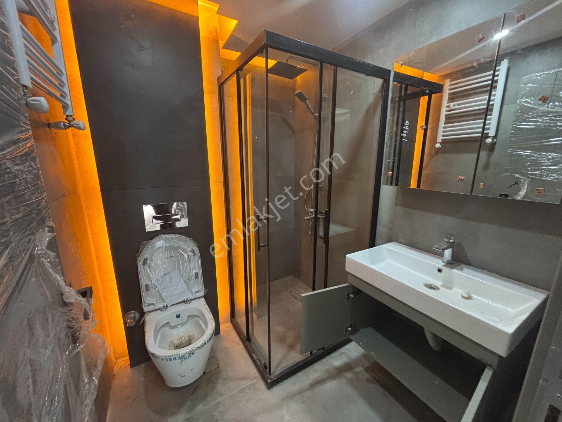 Güvenlikte Sıfır Kapalı Otoparklı Doğalgazlı Şık 2+1 - Görsel 19