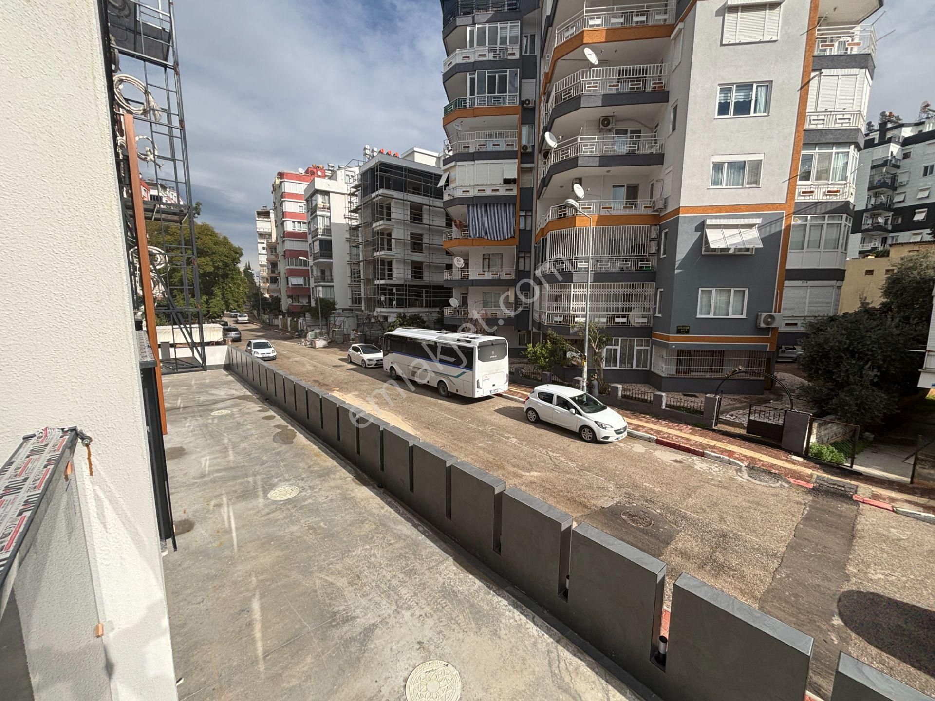 Güvenlikte Sıfır Kapalı Otoparklı Doğalgazlı Şık 2+1 - Görsel 10