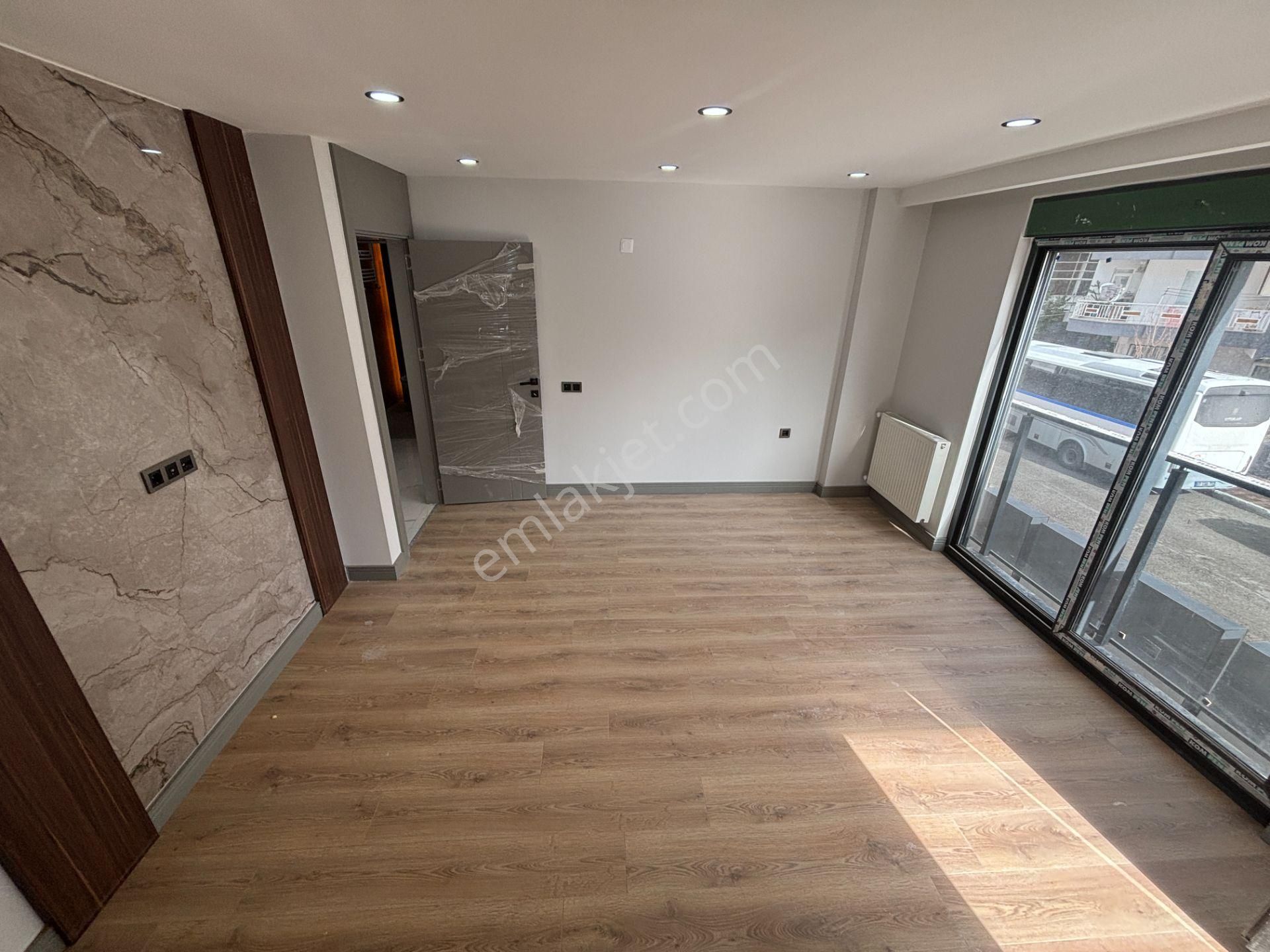 Güvenlikte Sıfır Kapalı Otoparklı Doğalgazlı Şık 2+1 - Görsel 7