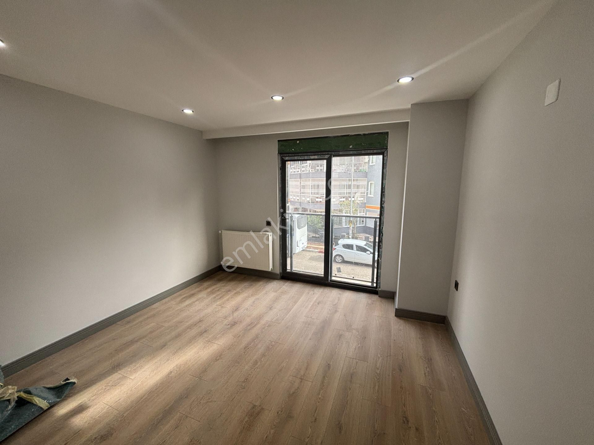 Güvenlikte Sıfır Kapalı Otoparklı Doğalgazlı Şık 2+1 - Görsel 22