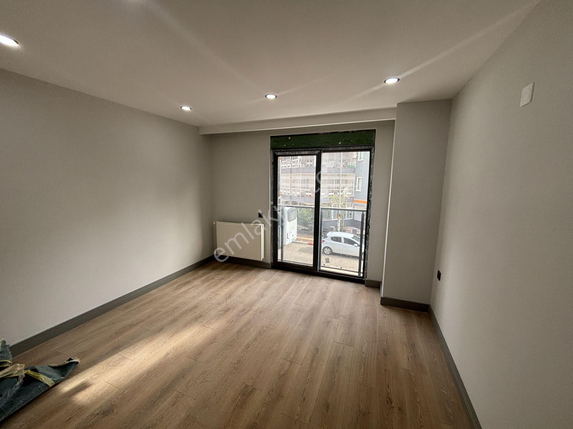 Güvenlikte Sıfır Kapalı Otoparklı Doğalgazlı Şık 2+1 - Görsel 23