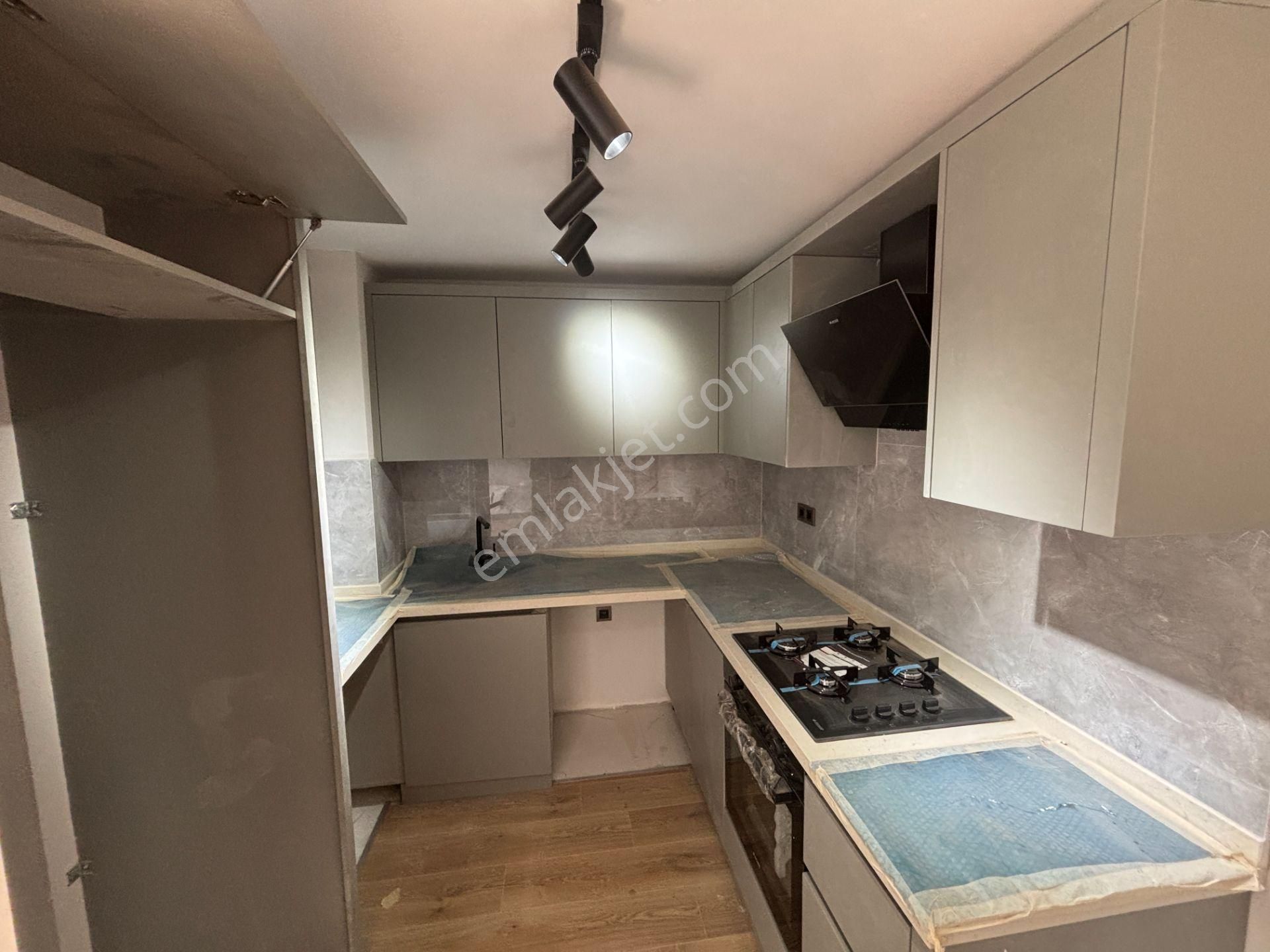 Güvenlikte Sıfır Kapalı Otoparklı Doğalgazlı Şık 2+1 - Görsel 4