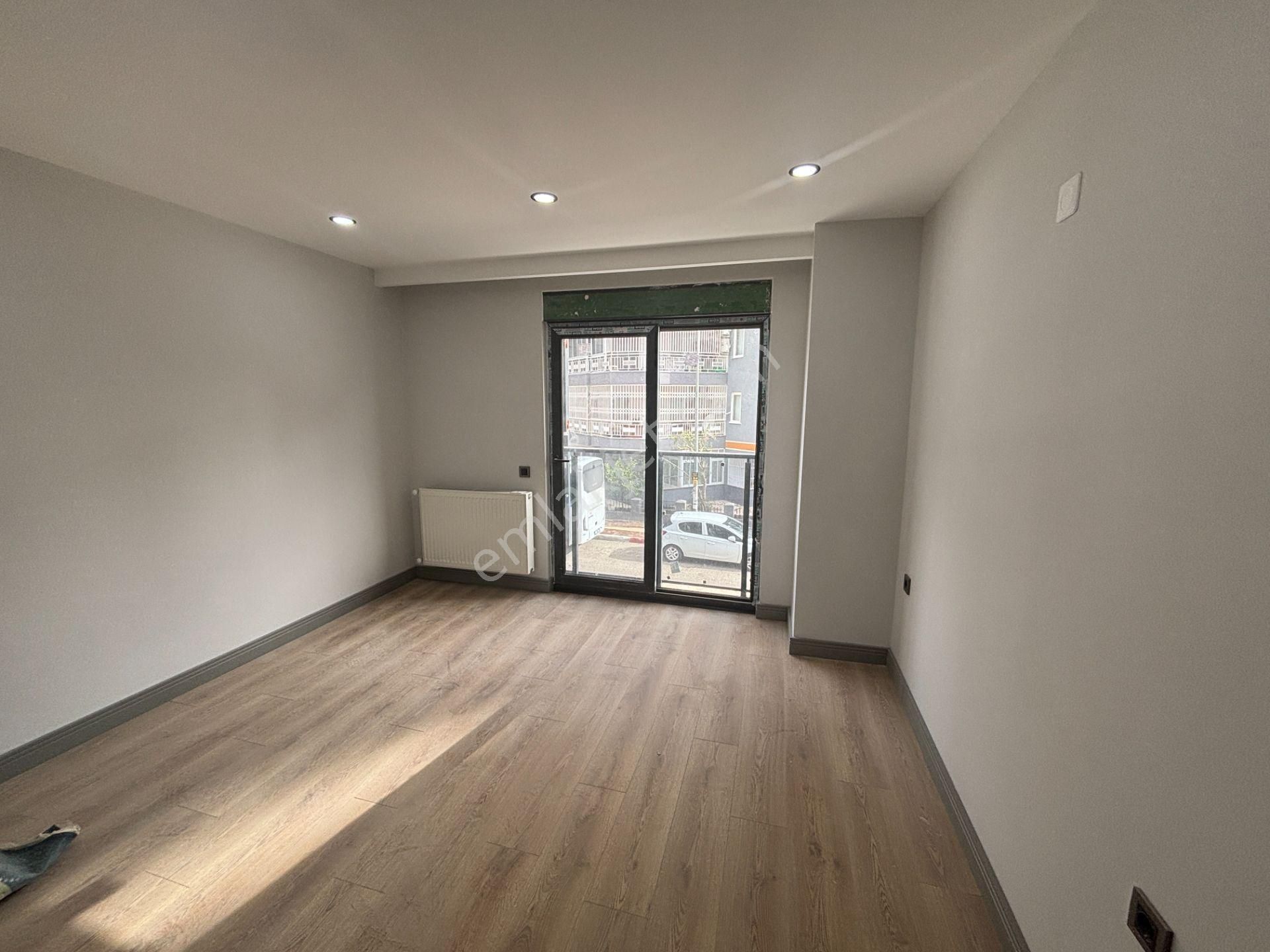 Güvenlikte Sıfır Kapalı Otoparklı Doğalgazlı Şık 2+1 - Görsel 26