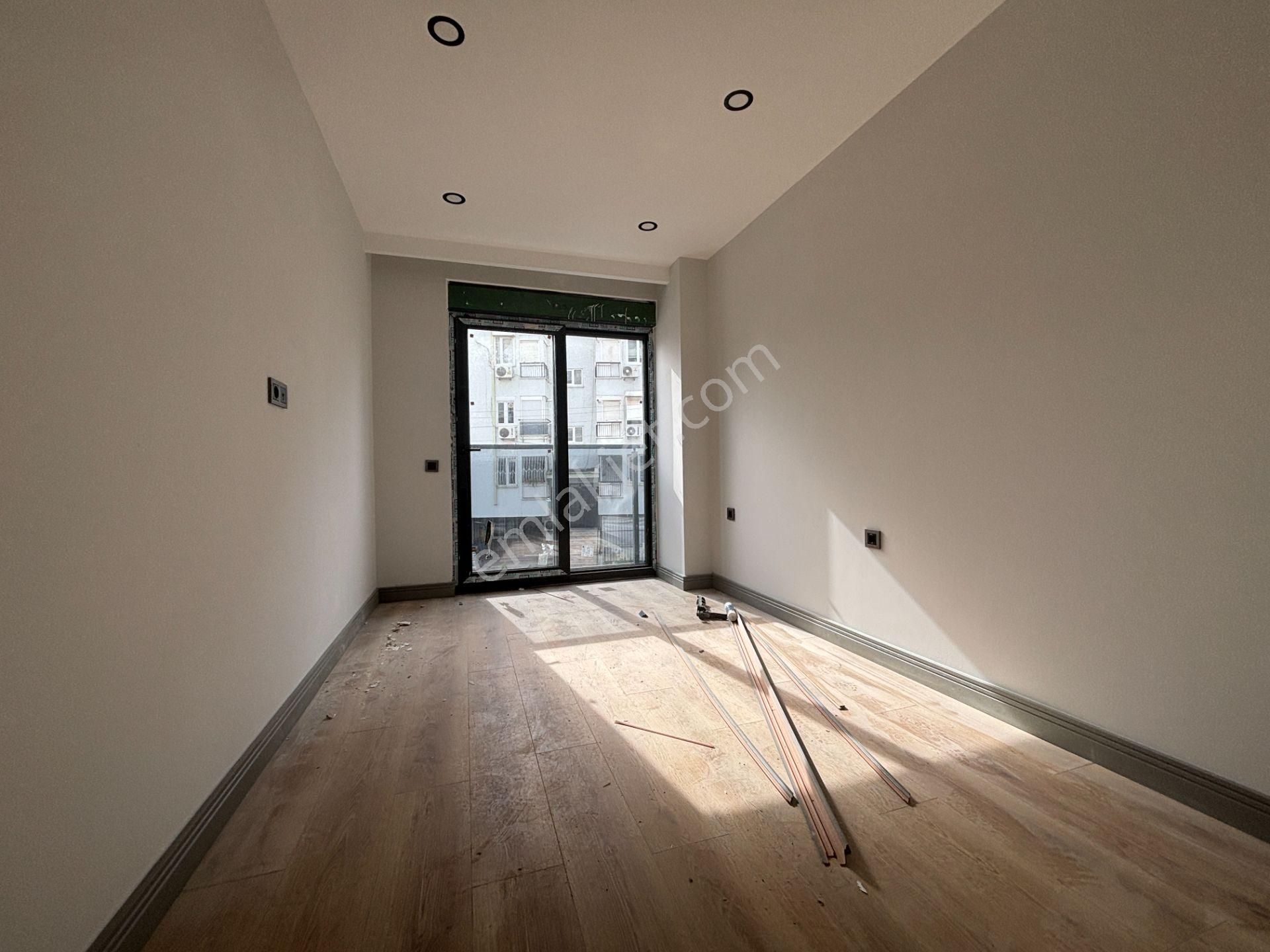 Güvenlikte Sıfır Kapalı Otoparklı Doğalgazlı Şık 2+1 - Görsel 13