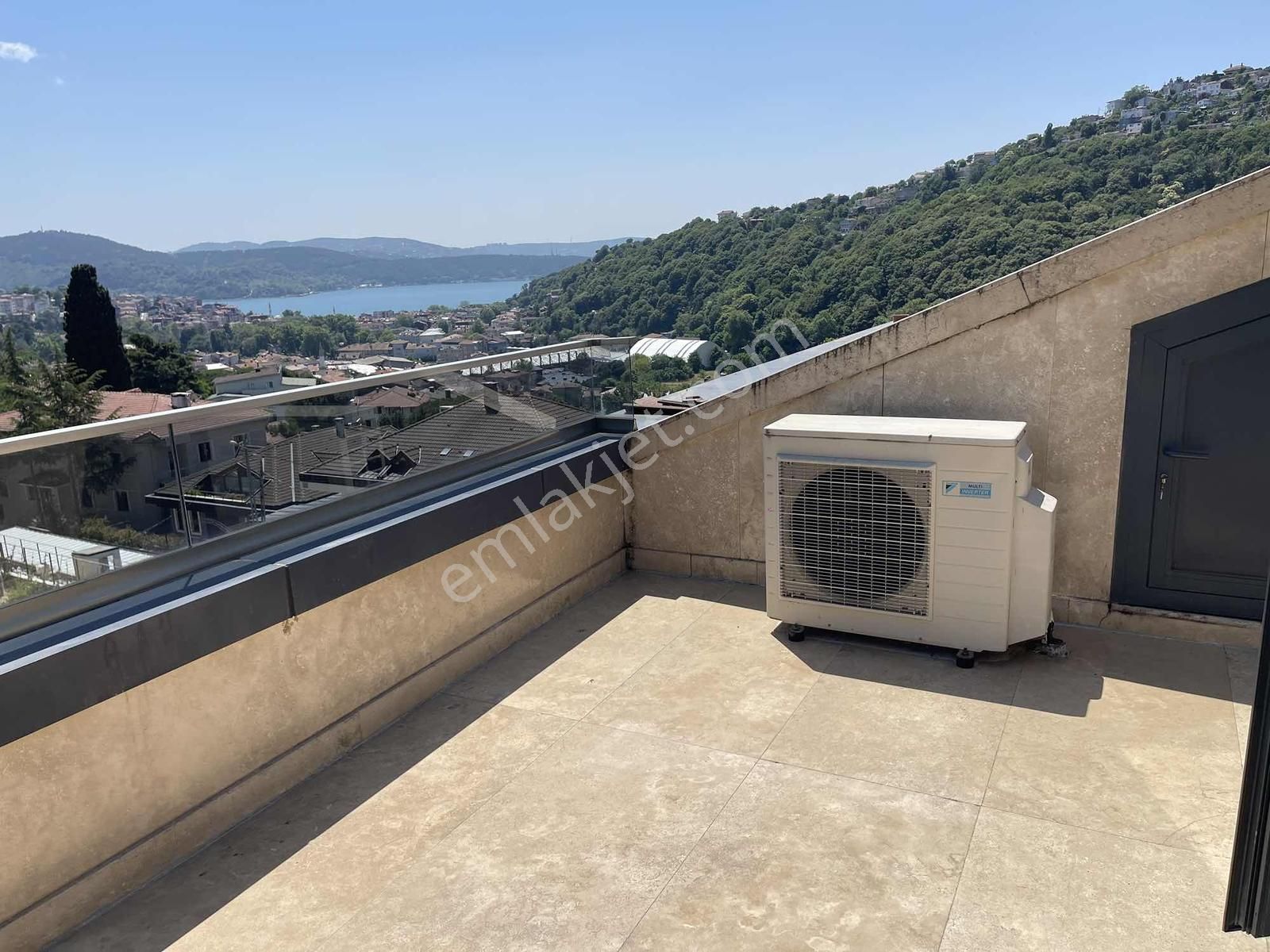 Boğaz Manzaralı Tünele Yakın Havuzlu Otoparklı Çatı Dubleksi - Görsel 9