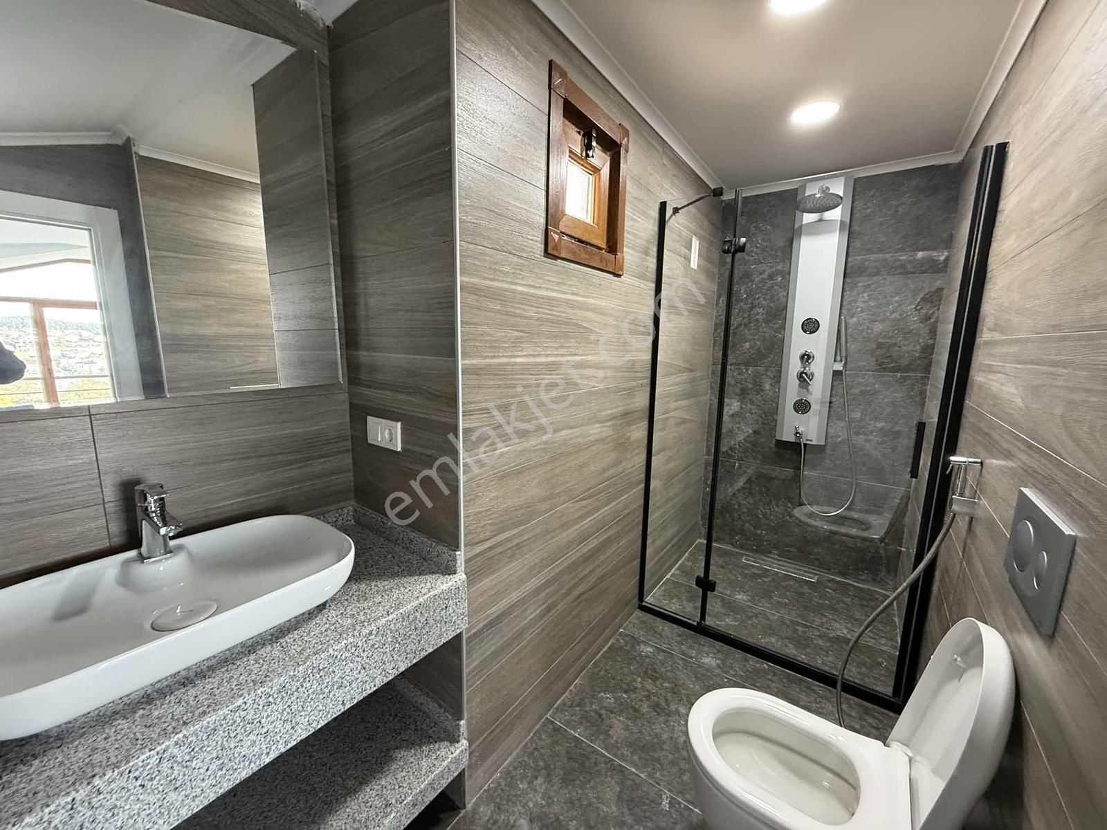 Uskumruköy'de Site İçerisinde 4+2 Villa - Görsel 20