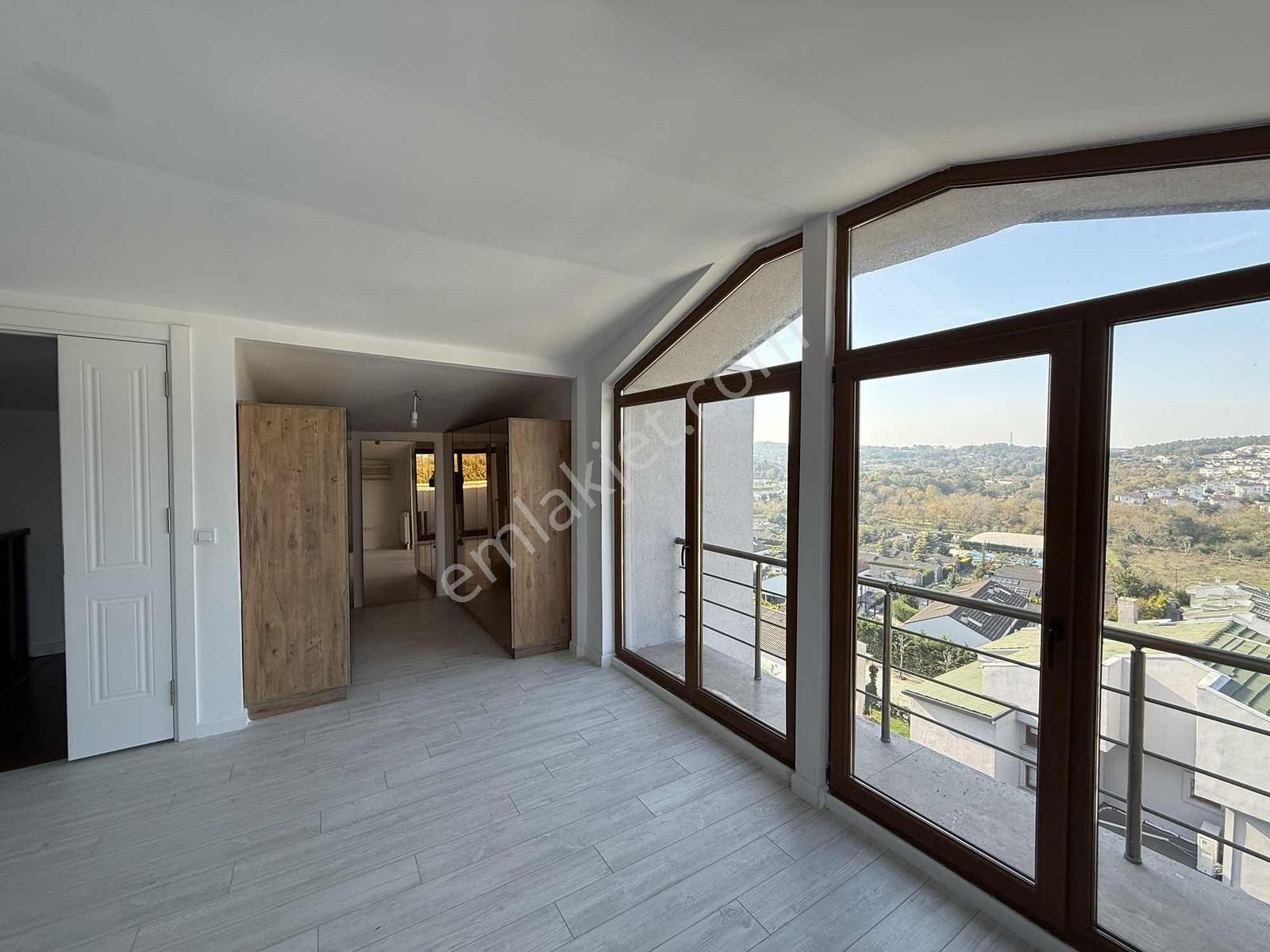 Uskumruköy'de Site İçerisinde 4+2 Villa - Görsel 13