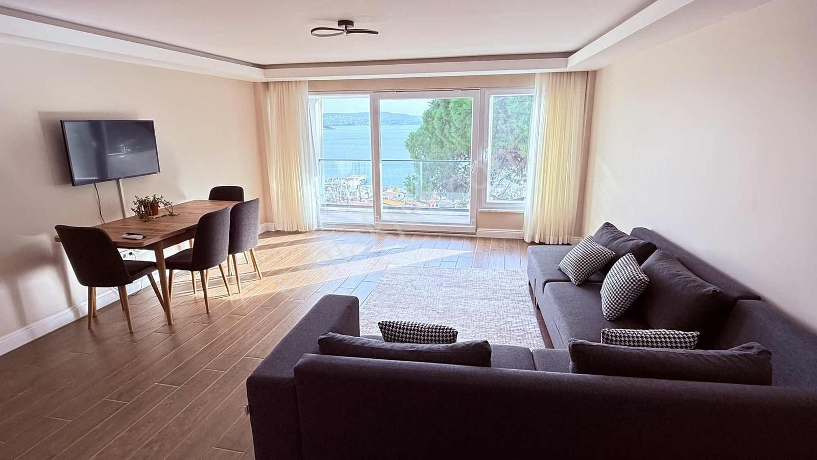 Sarıyer Büyükderede Eşsiz Deniz Manzaralı Ultralüx 2+1 Daire - Görsel 2