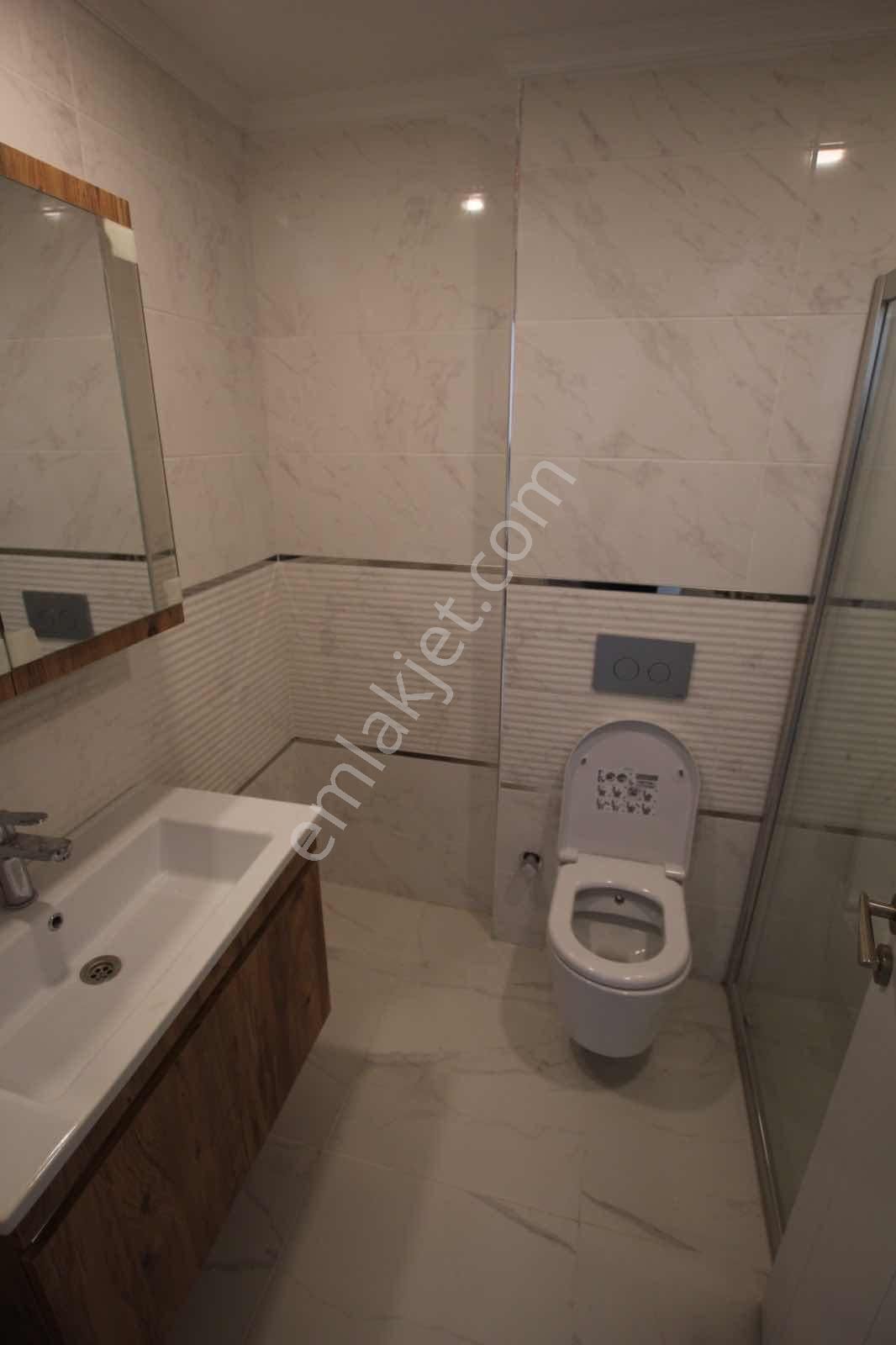 Zekeriyaköy Lotus Park Sitesinde Güzel Konum Villa - Görsel 14