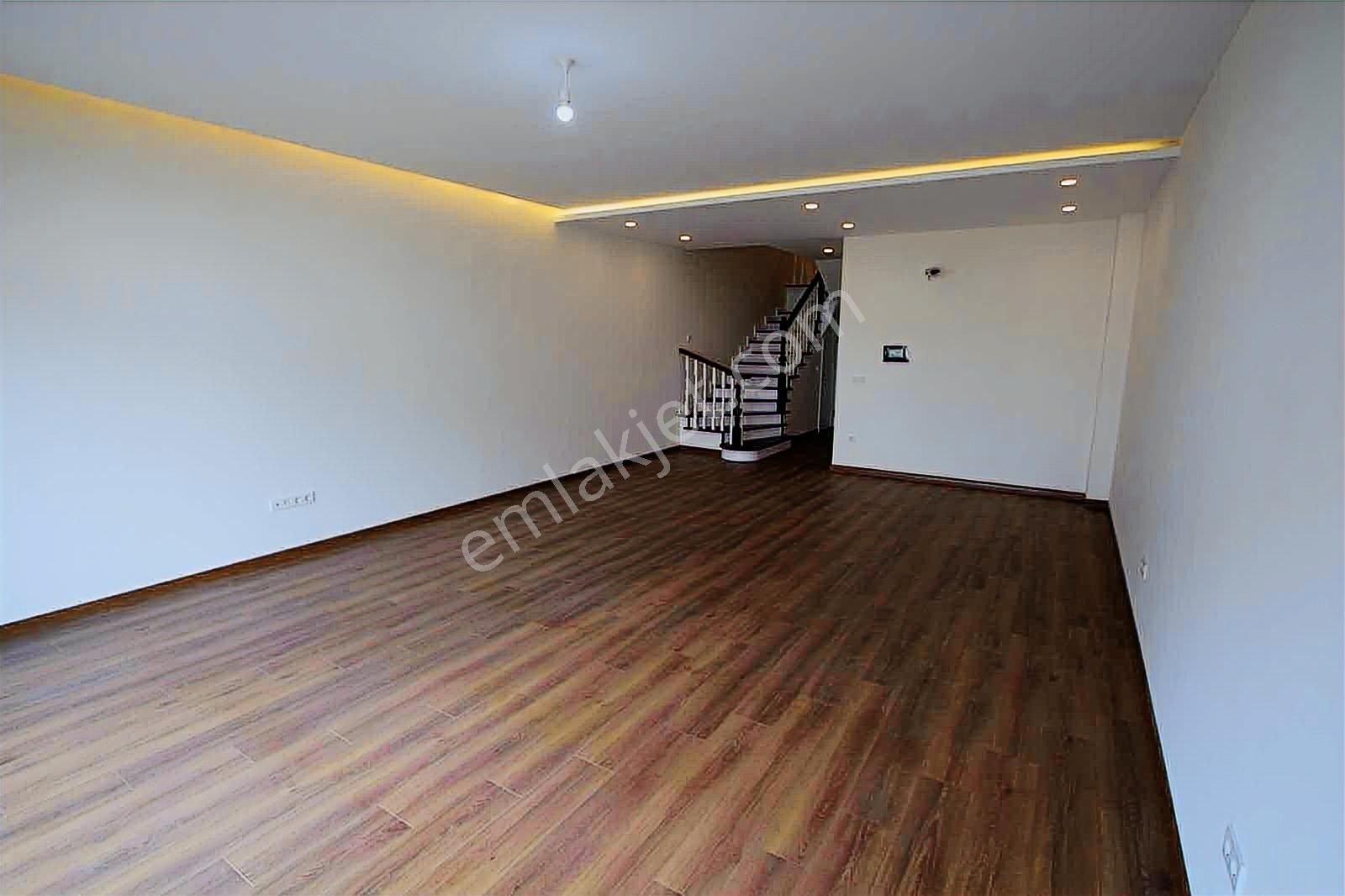 Zekeriyaköy Lotus Park Sitesinde Güzel Konum Villa - Görsel 9