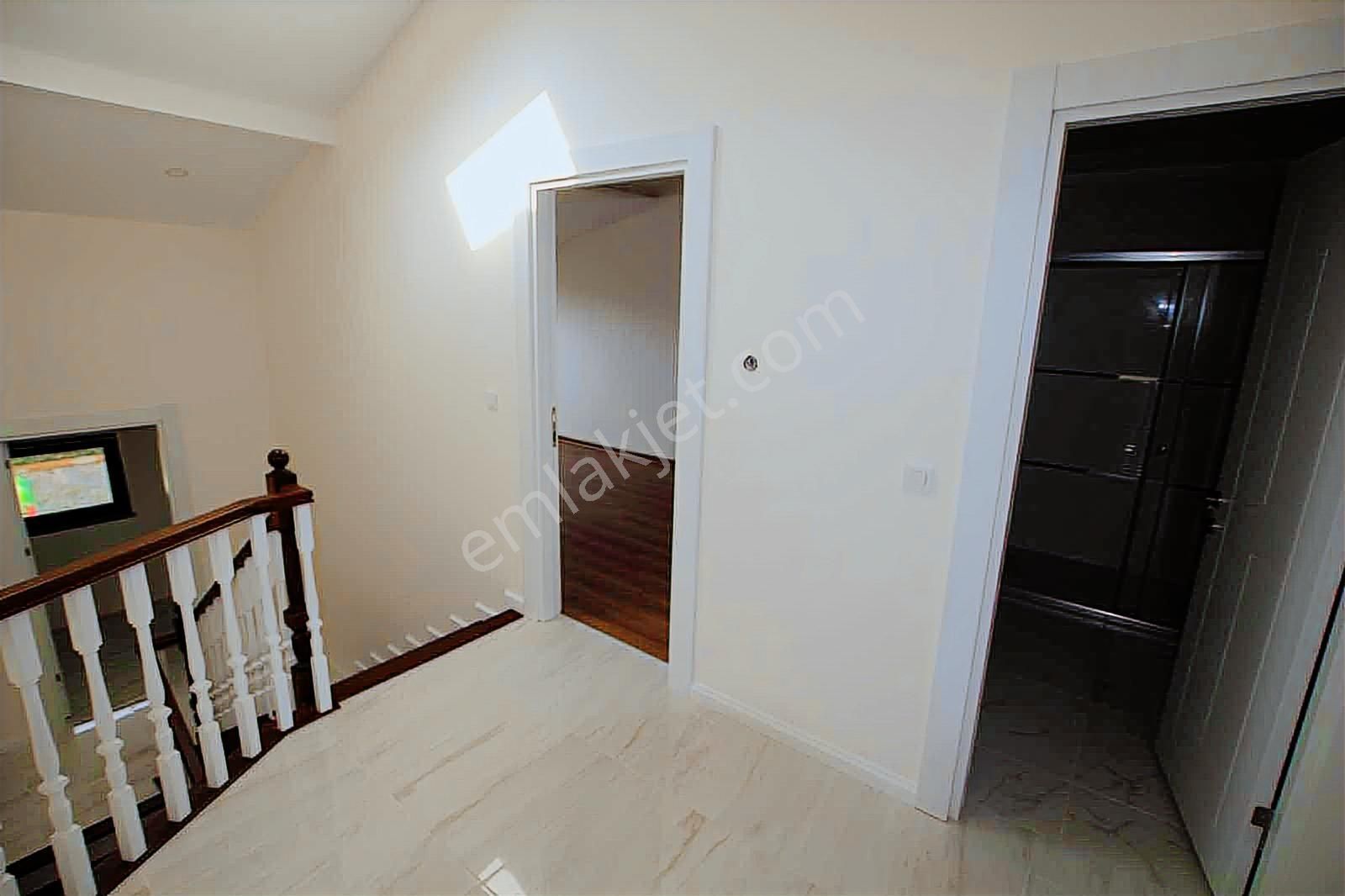 Zekeriyaköy Lotus Park Sitesinde Güzel Konum Villa - Görsel 7