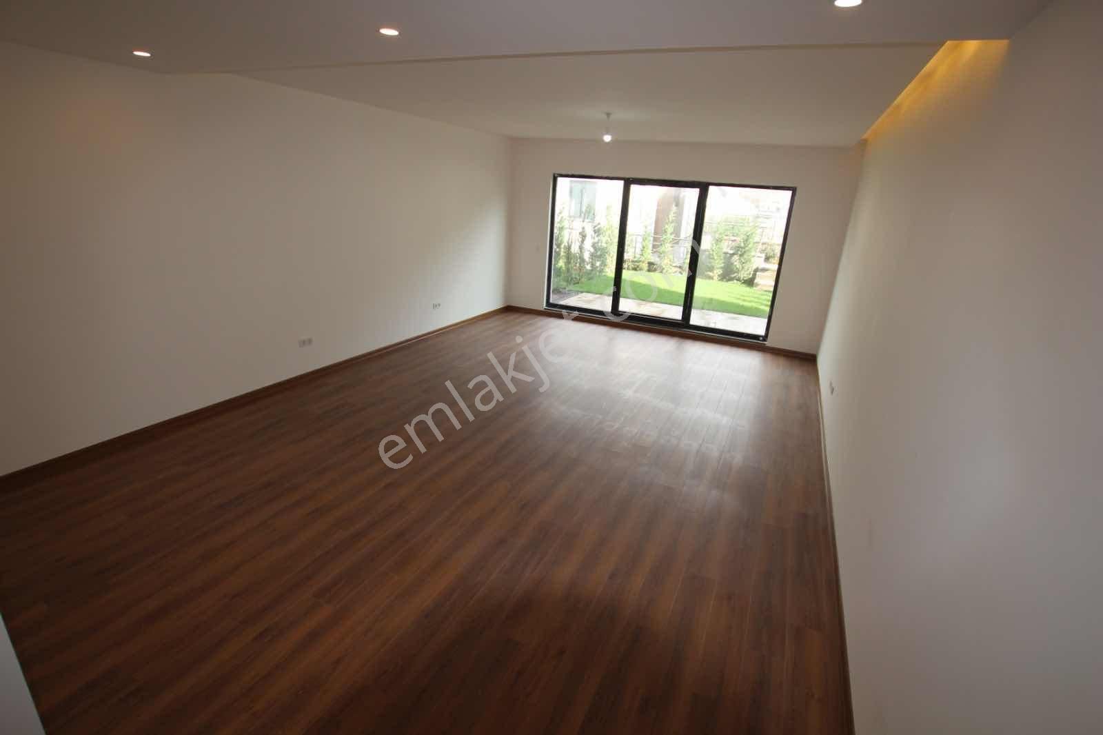 Zekeriyaköy Lotus Park Sitesinde Güzel Konum Villa - Görsel 2