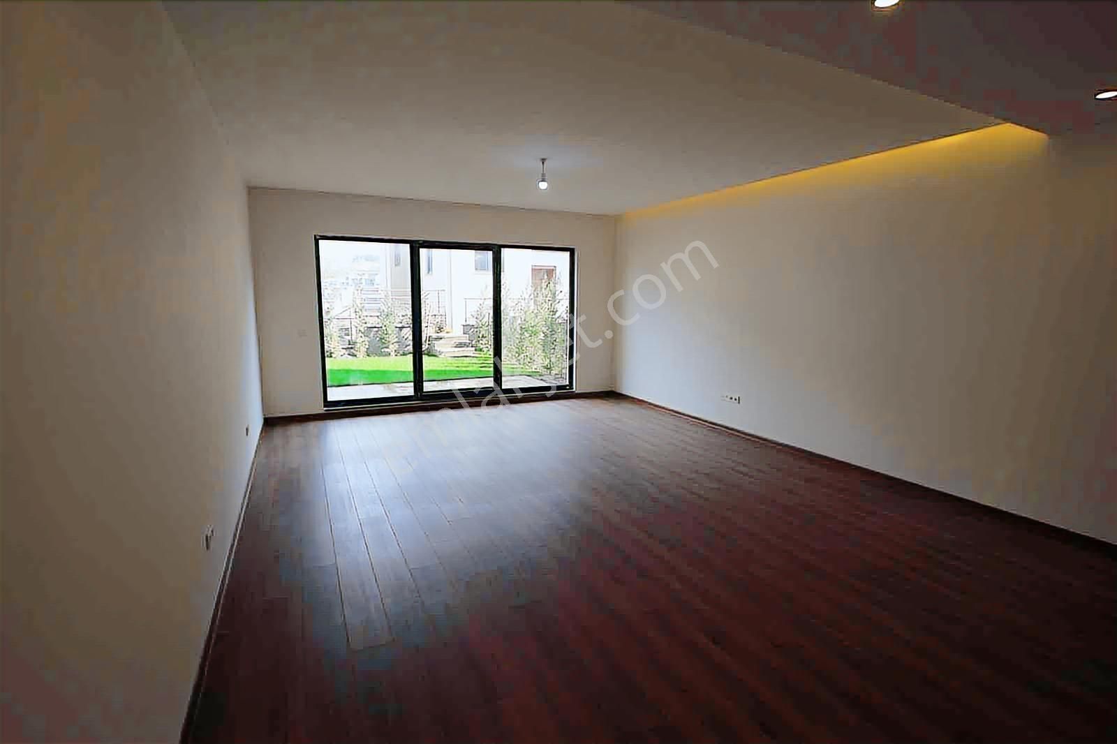 Zekeriyaköy Lotus Park Sitesinde Güzel Konum Villa - Görsel 5