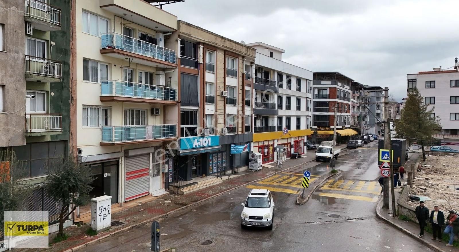 Buca Göksu'nun Göbeğinde 180m² Çift Cepheli Kiralık Dükkan - Görsel 14